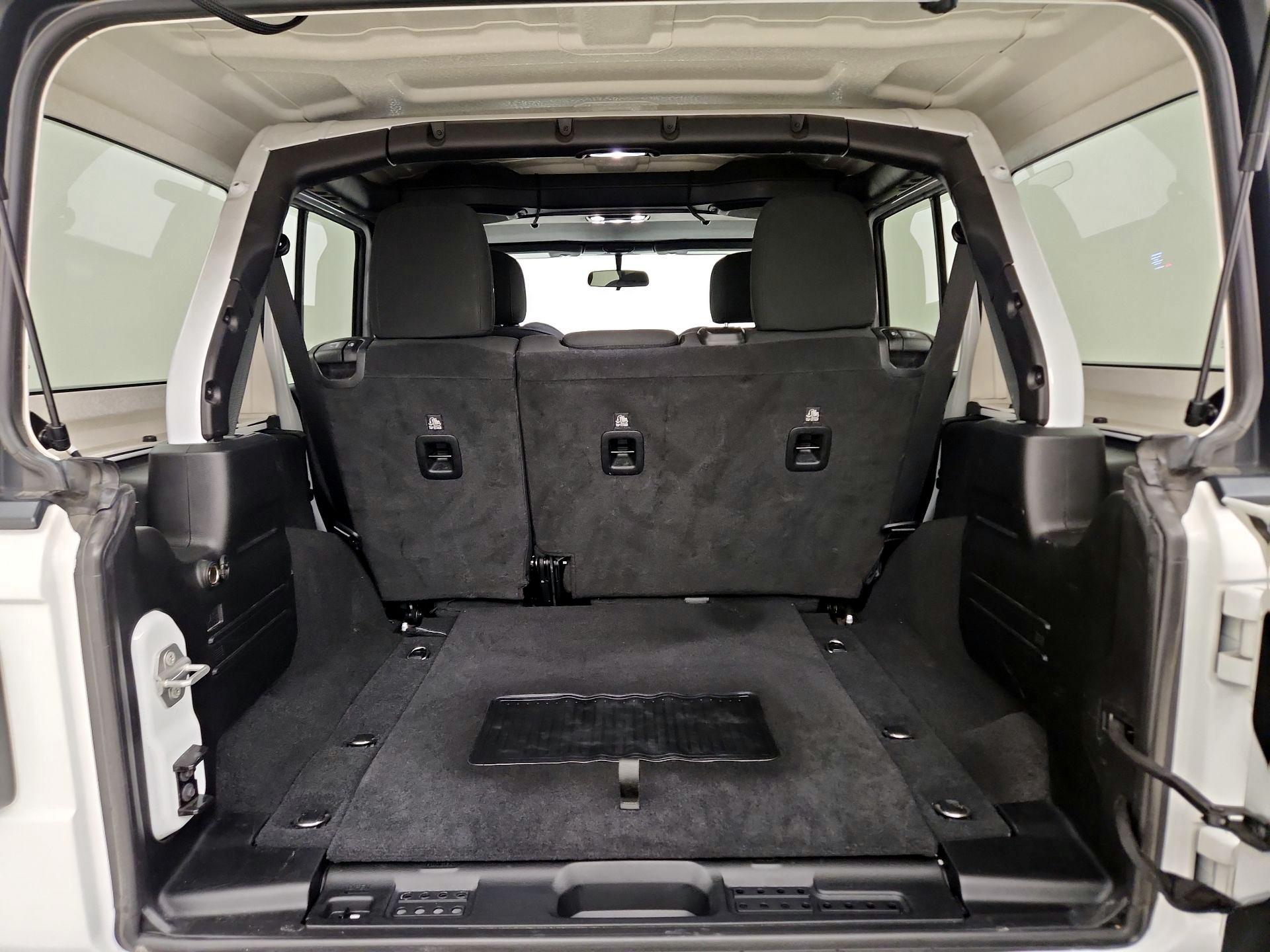 Thumbnail: 2021 Jeep Wrangler - 20
