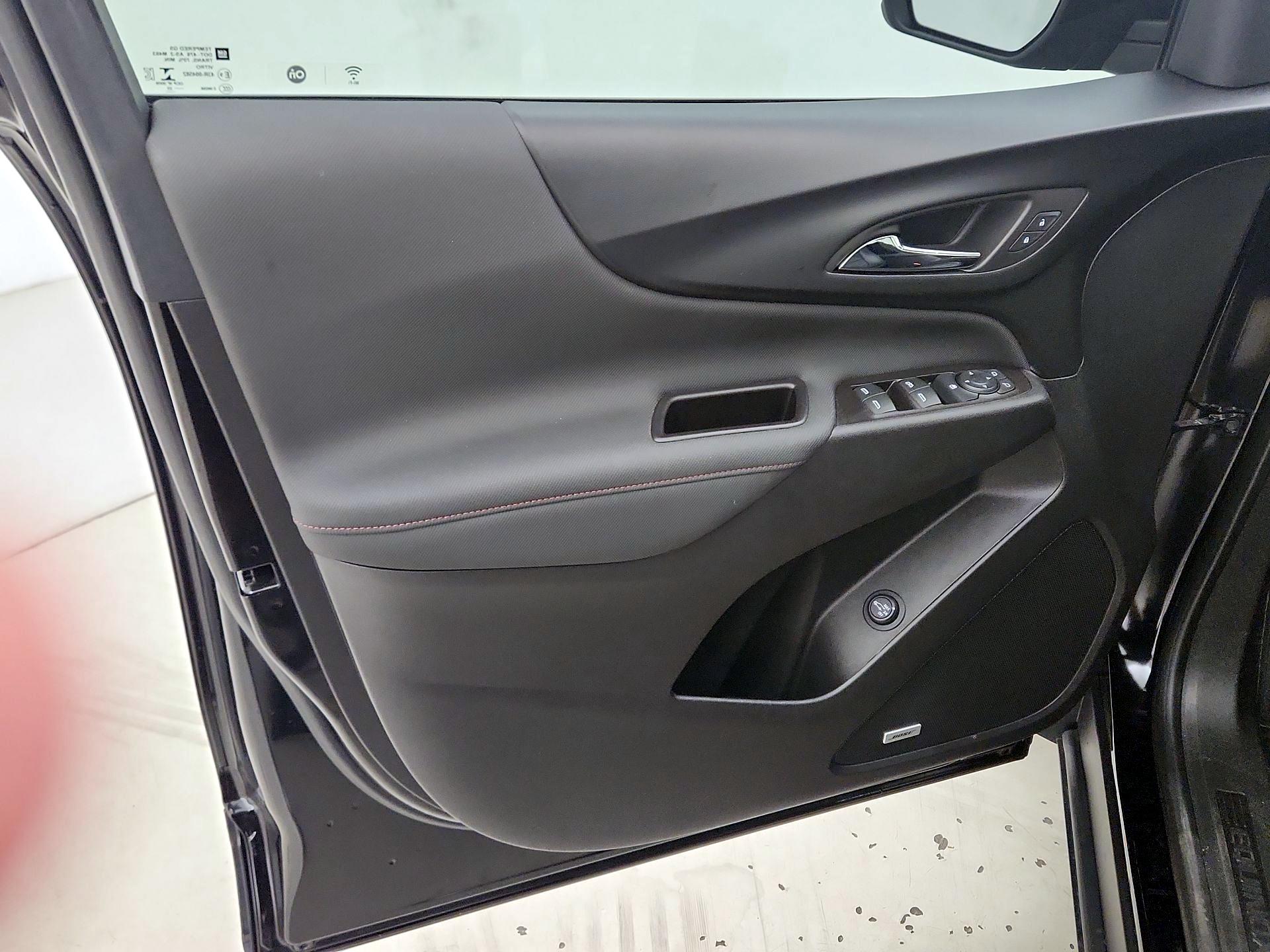 Thumbnail: 2022 Chevrolet Equinox - 12