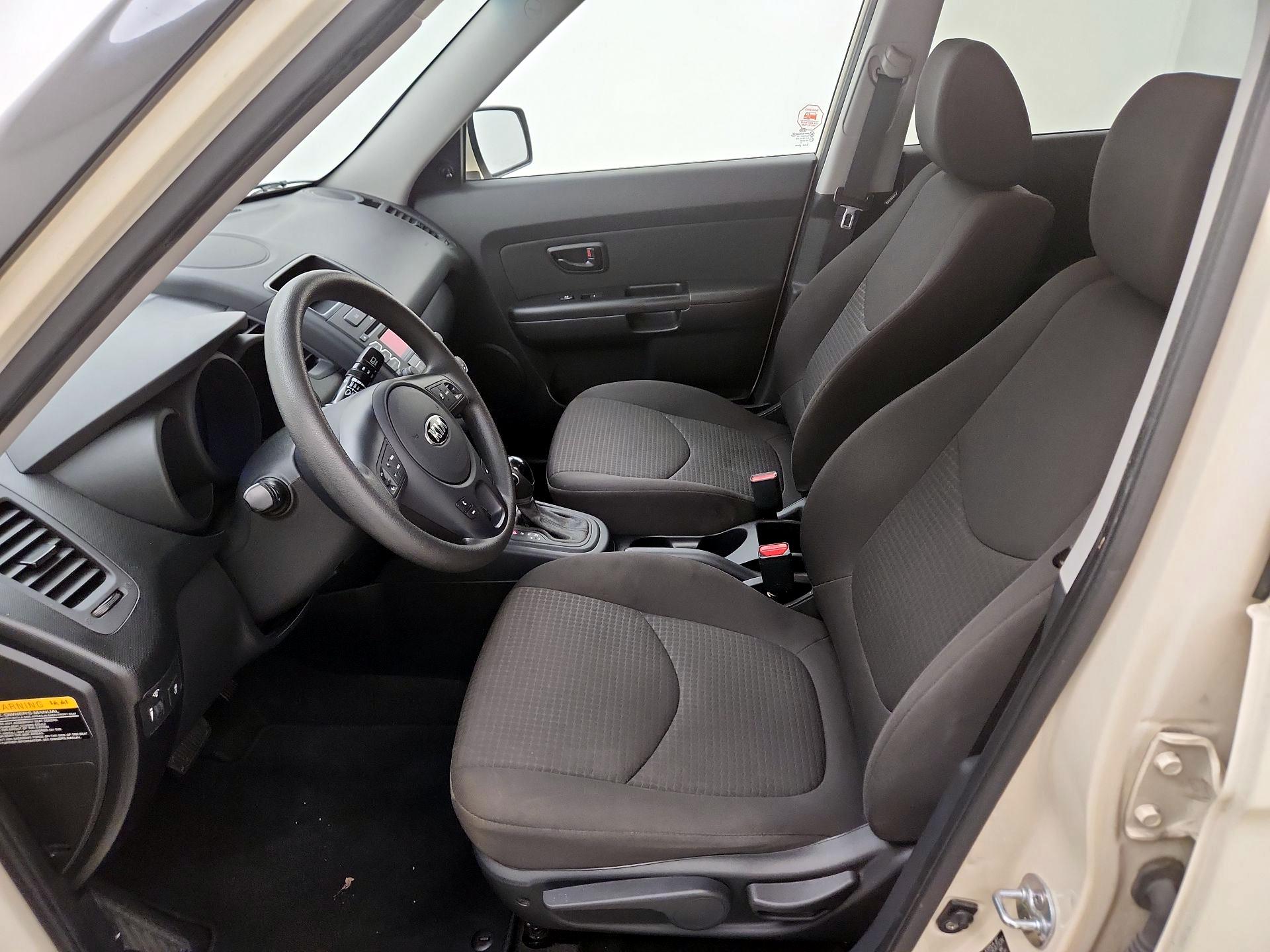 Thumbnail: 2013 Kia Soul - 11