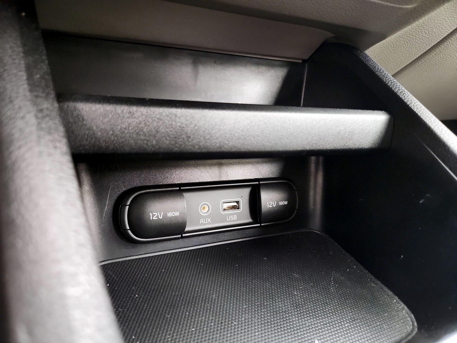 Thumbnail: 2019 Kia Forte - 18