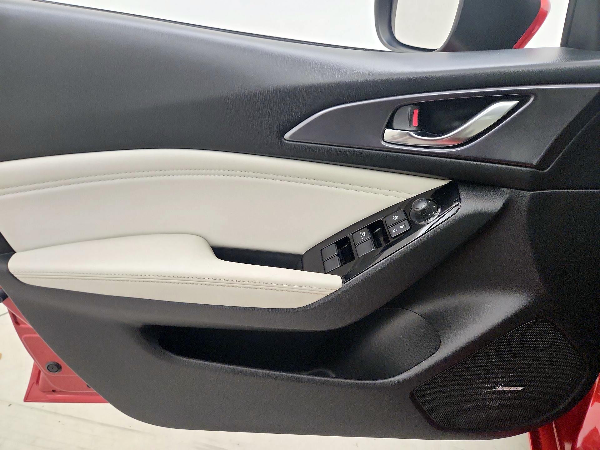 Thumbnail: 2018 Mazda Mazda3 - 12