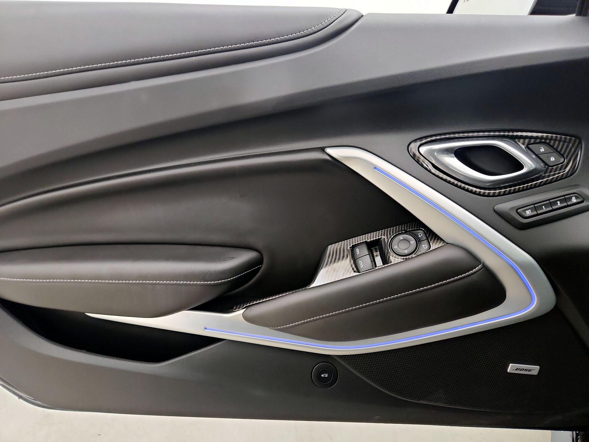 Thumbnail: 2018 Chevrolet Camaro - 12