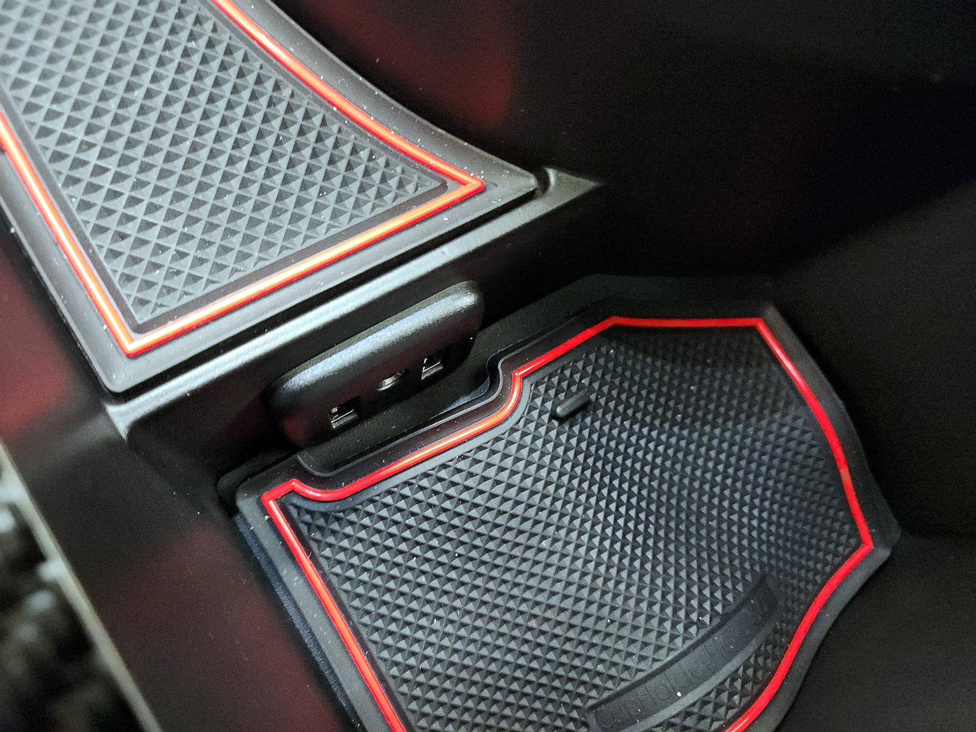 Thumbnail: 2018 Chevrolet Camaro - 17