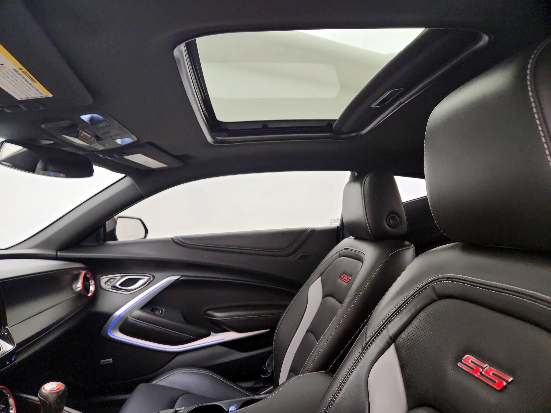 Thumbnail: 2018 Chevrolet Camaro - 18