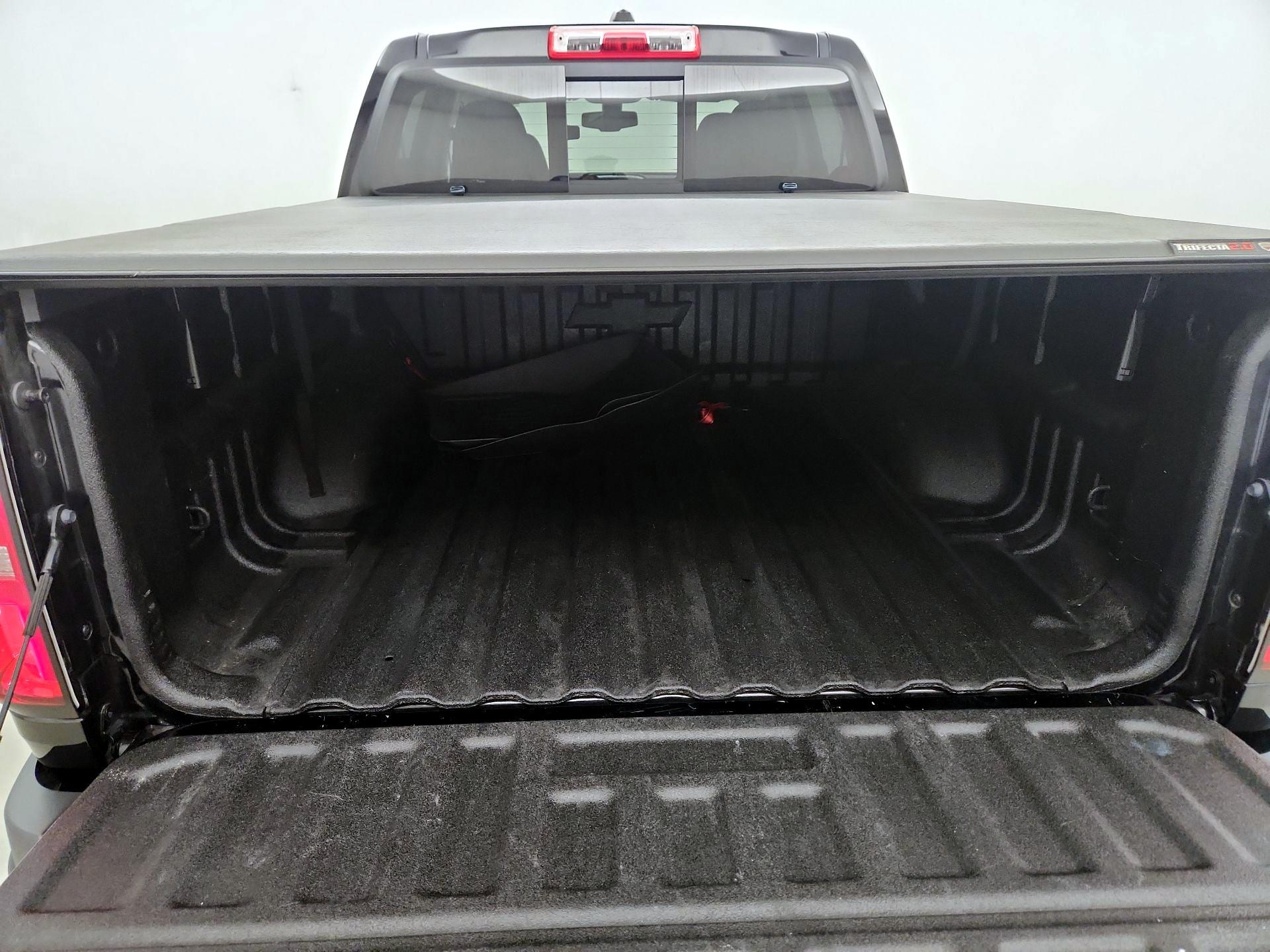 Thumbnail: 2022 Chevrolet Colorado - 20