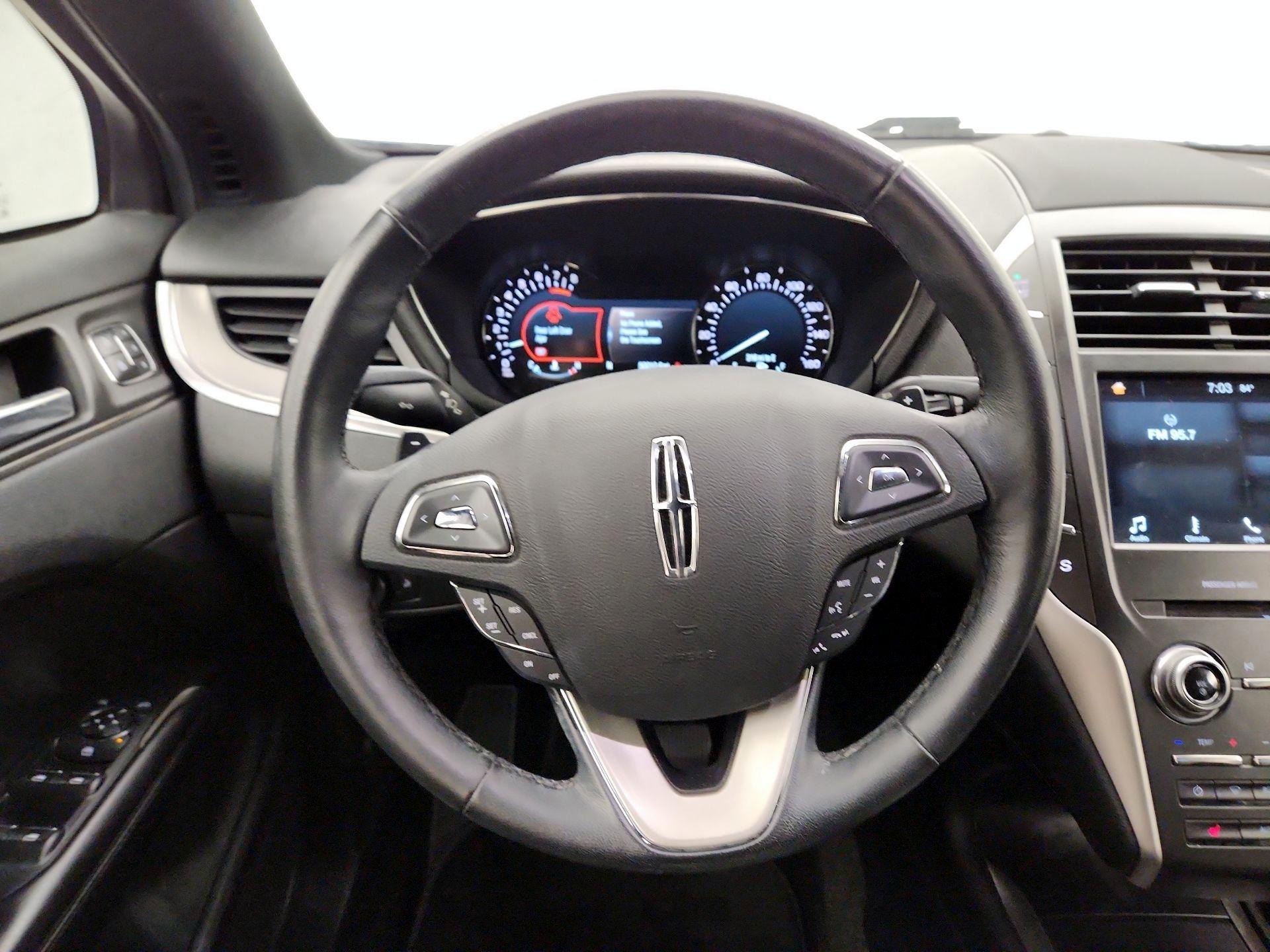 Thumbnail: 2016 Lincoln MKC - 10