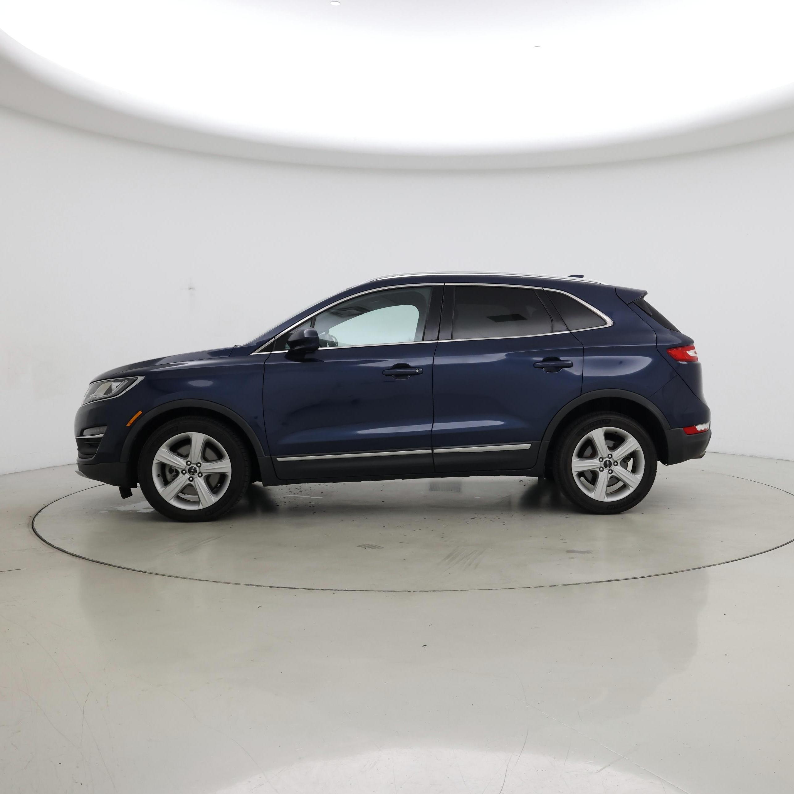 Thumbnail: 2016 Lincoln MKC - 3