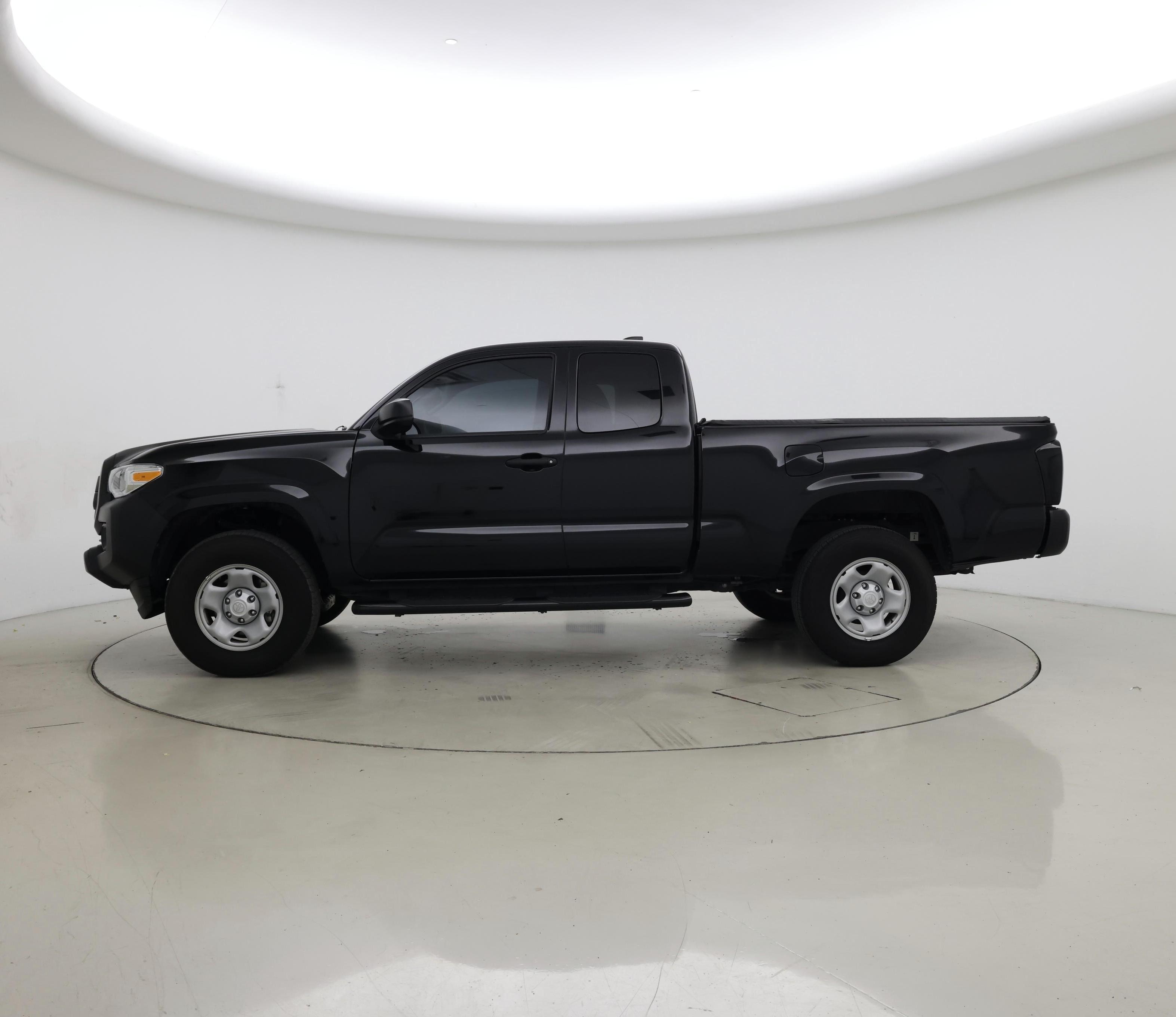 Thumbnail: 2022 Toyota Tacoma - 3