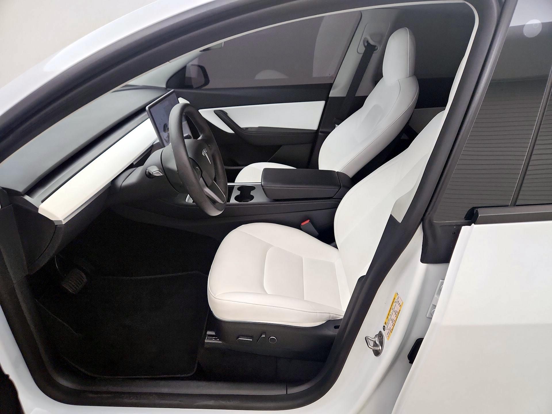 Thumbnail: 2022 Tesla Model Y - 11