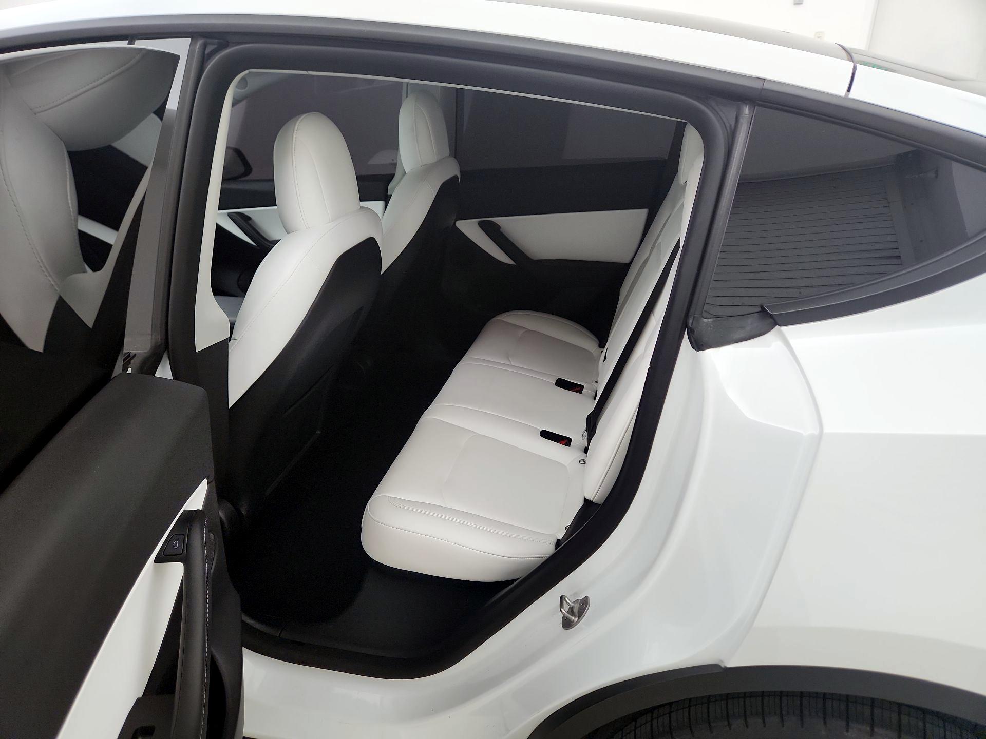 Thumbnail: 2022 Tesla Model Y - 18