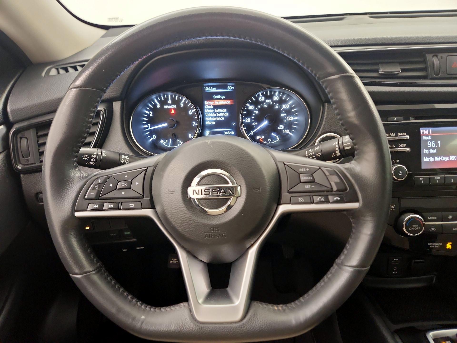 Thumbnail: 2017 Nissan Rogue - 10