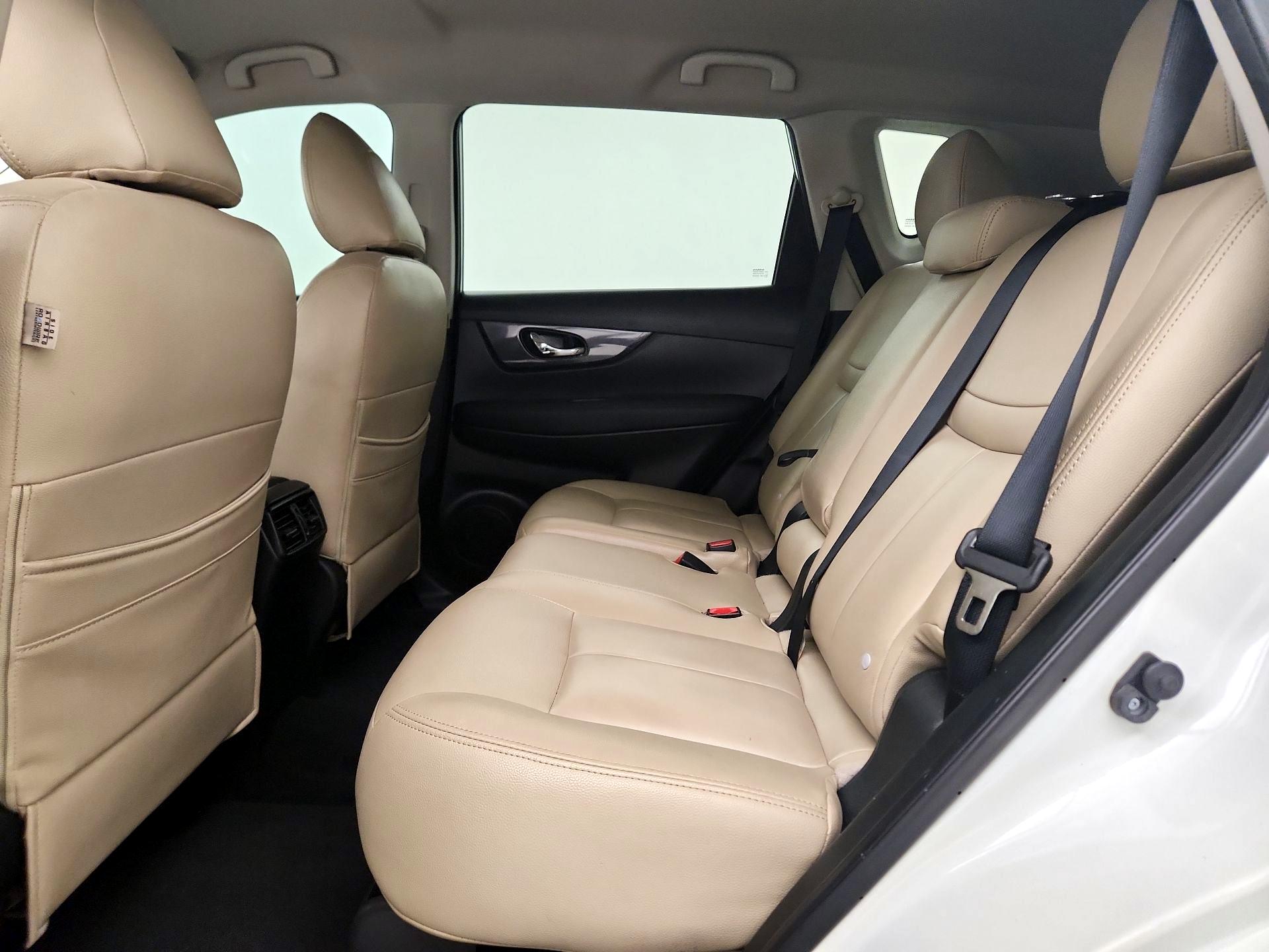Thumbnail: 2017 Nissan Rogue - 19