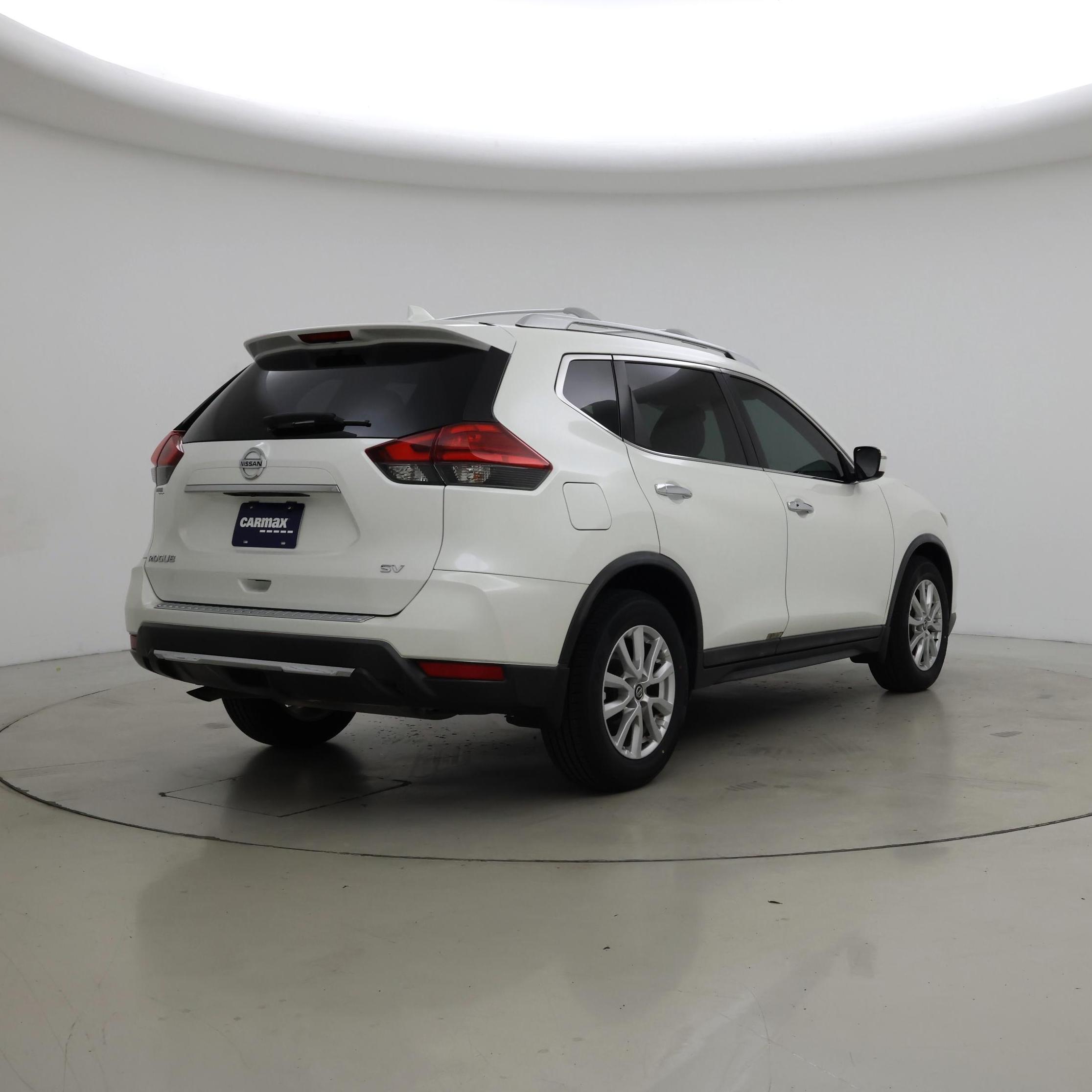 Thumbnail: 2017 Nissan Rogue - 8