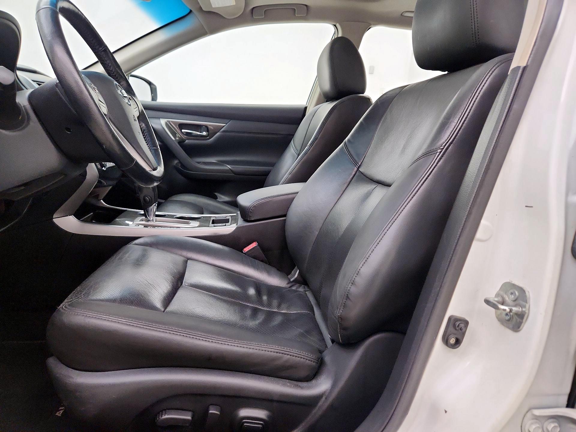Thumbnail: 2013 Nissan Altima - 11