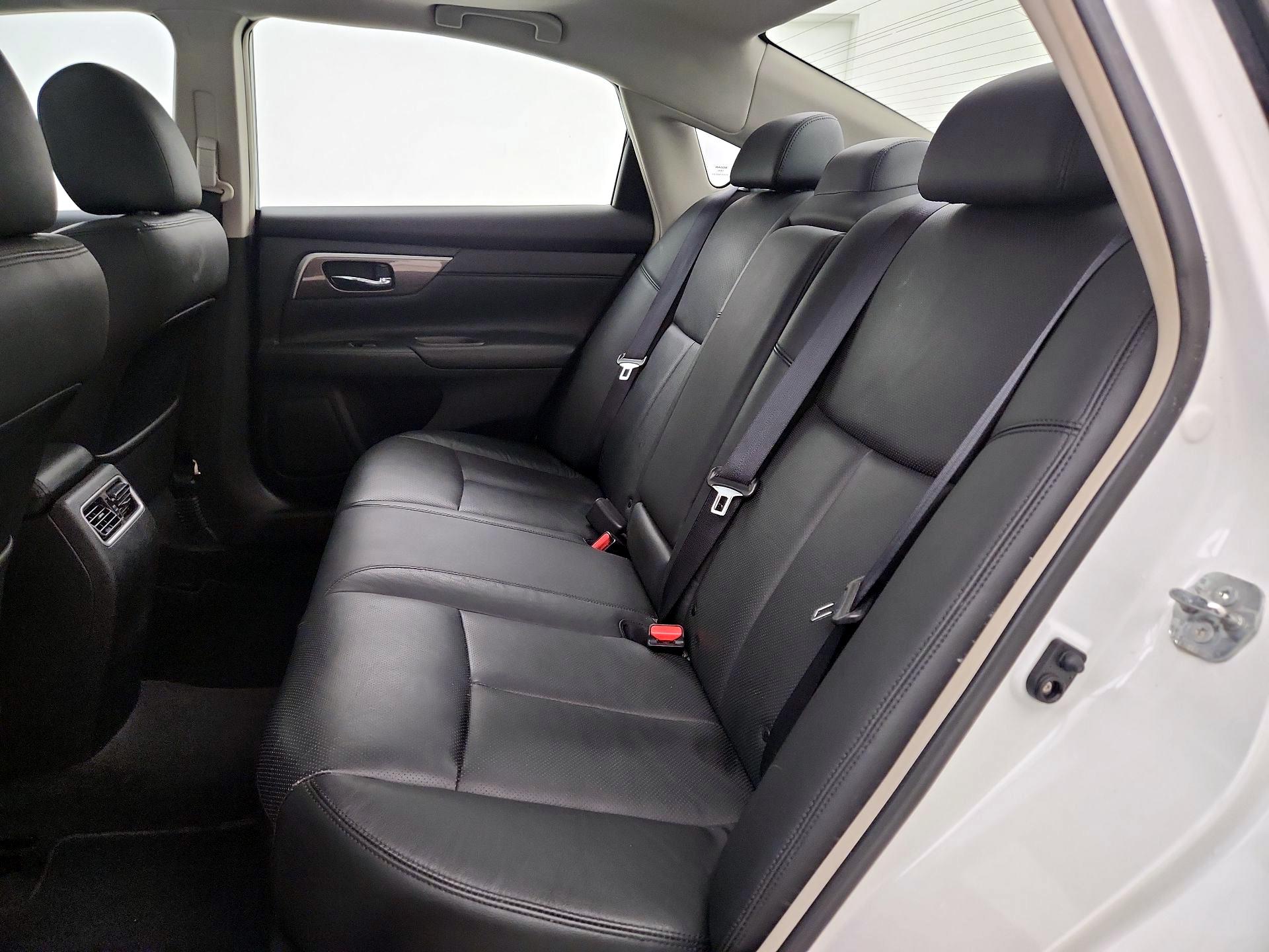 Thumbnail: 2013 Nissan Altima - 20