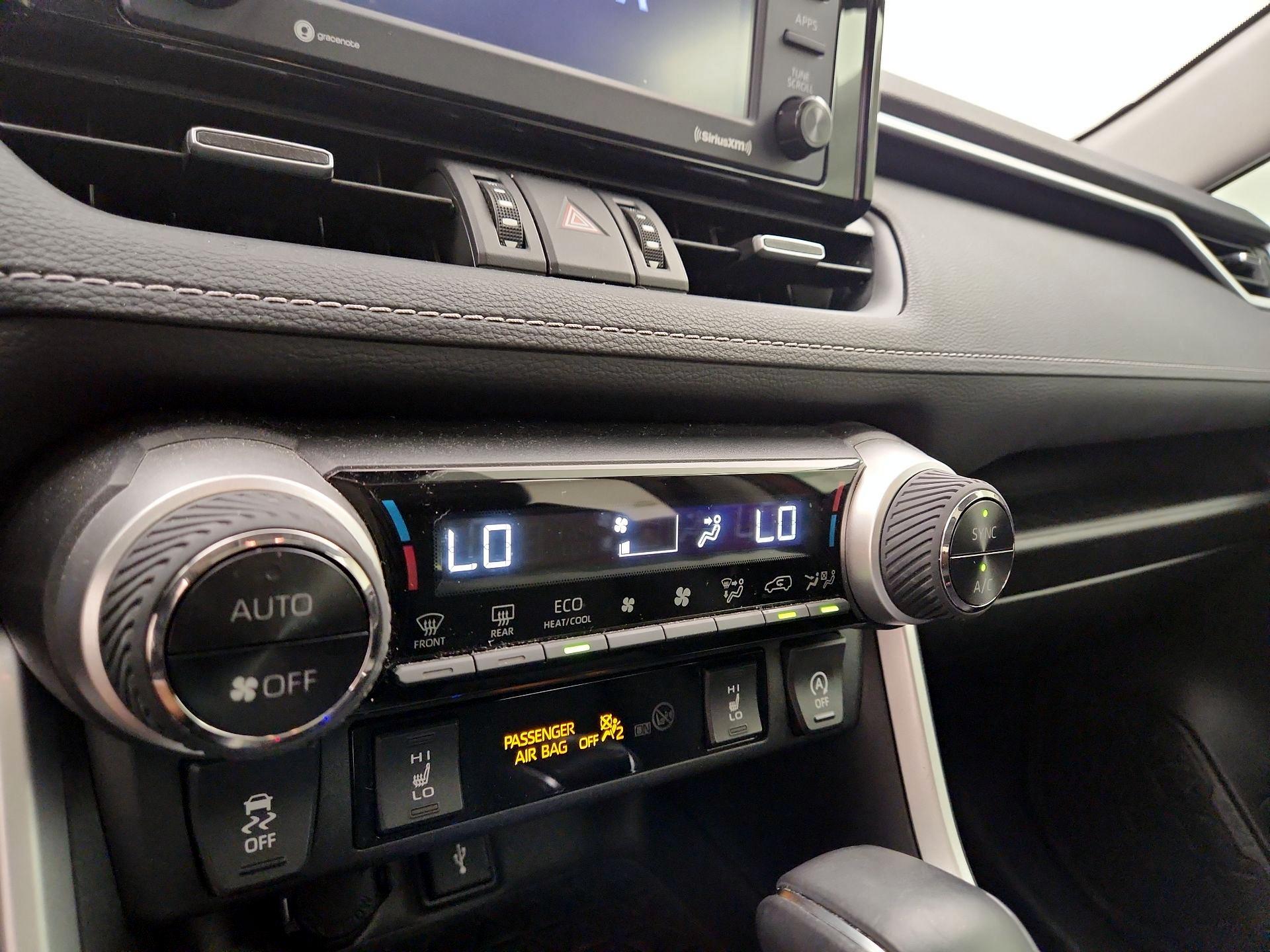 Thumbnail: 2020 Toyota RAV4 - 16