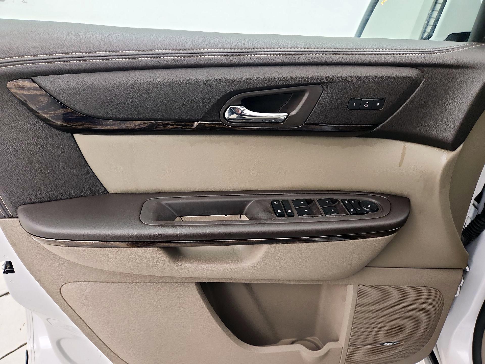 Thumbnail: 2016 GMC Acadia - 12
