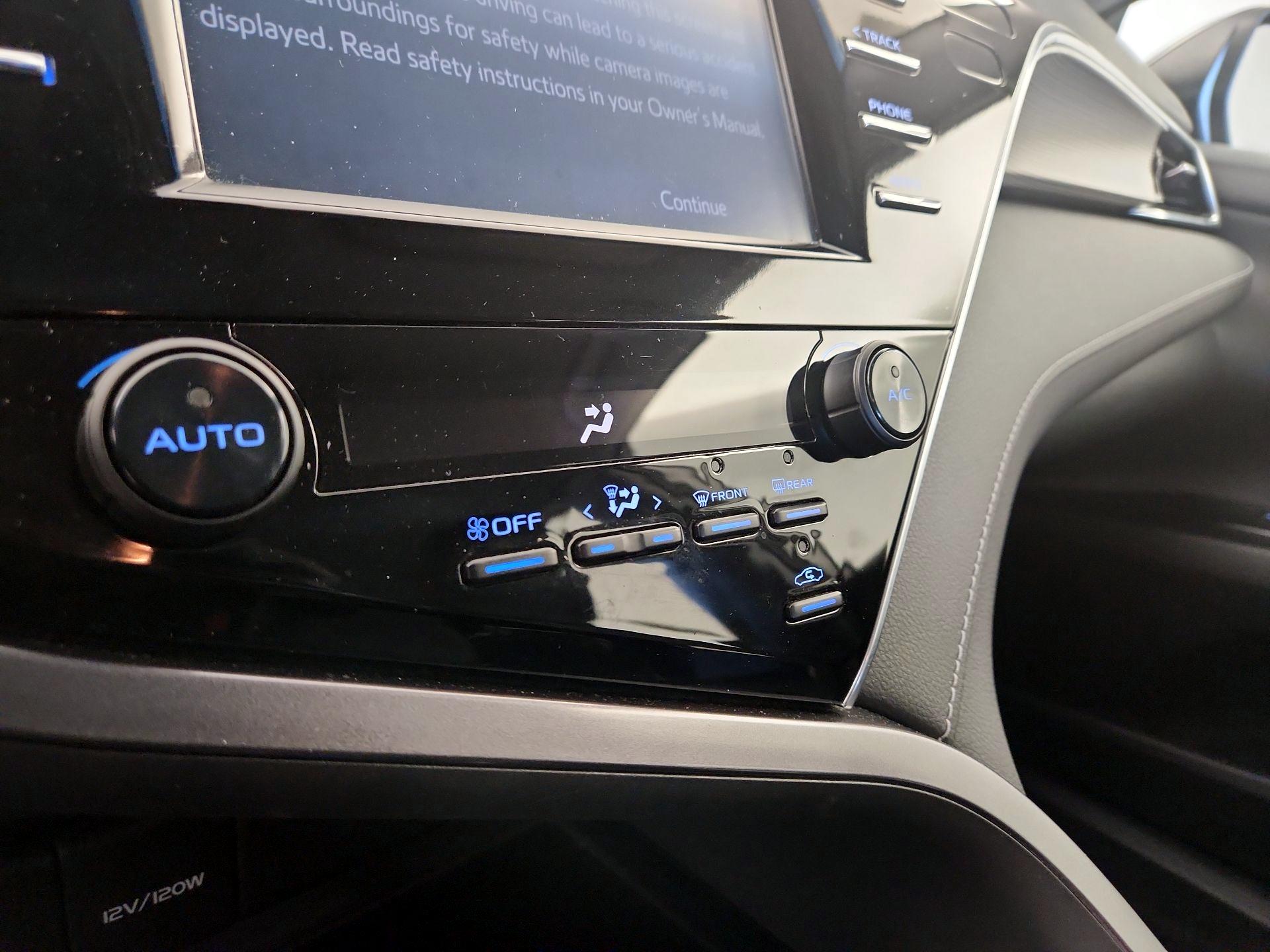 Thumbnail: 2018 Toyota Camry - 16