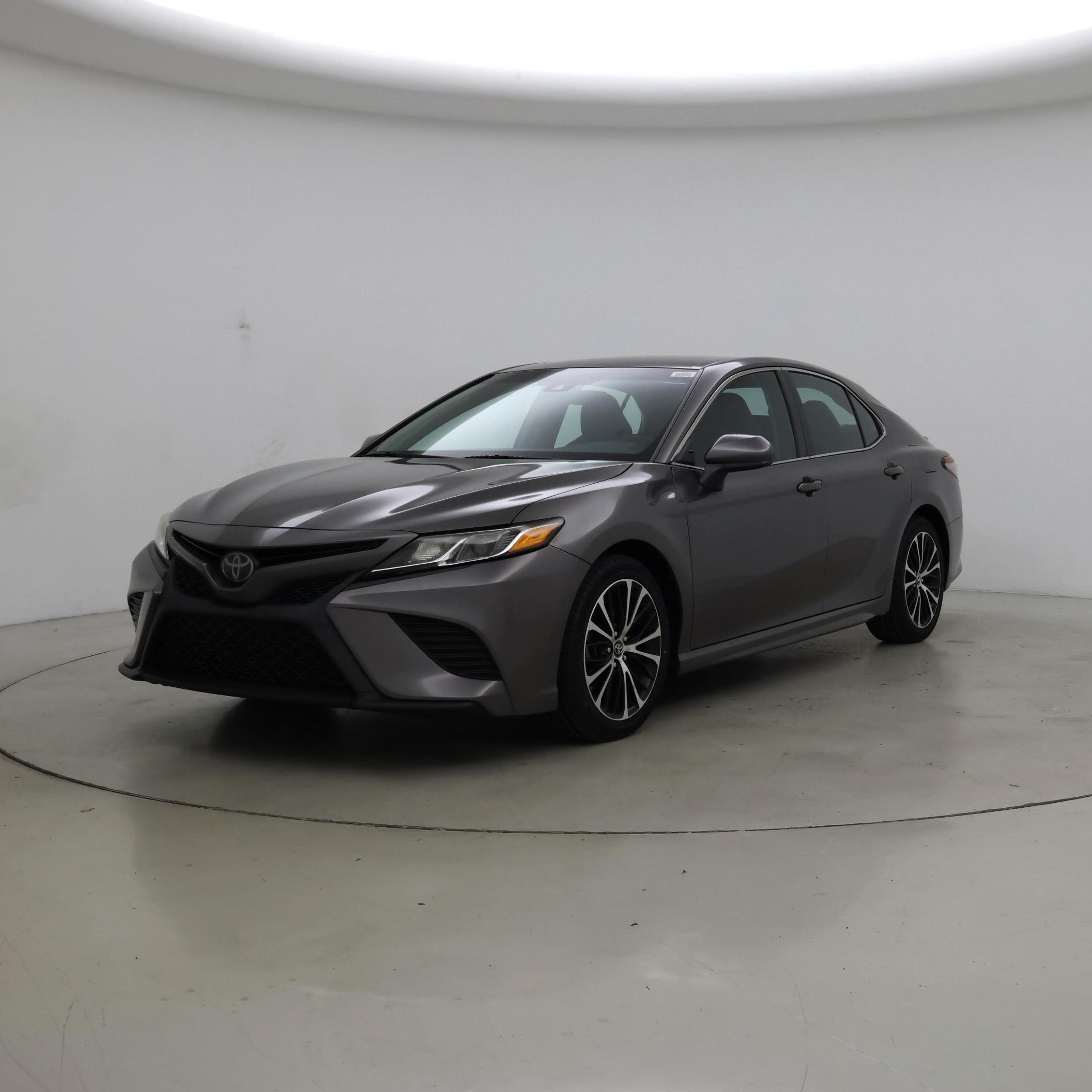 Thumbnail: 2018 Toyota Camry - 4