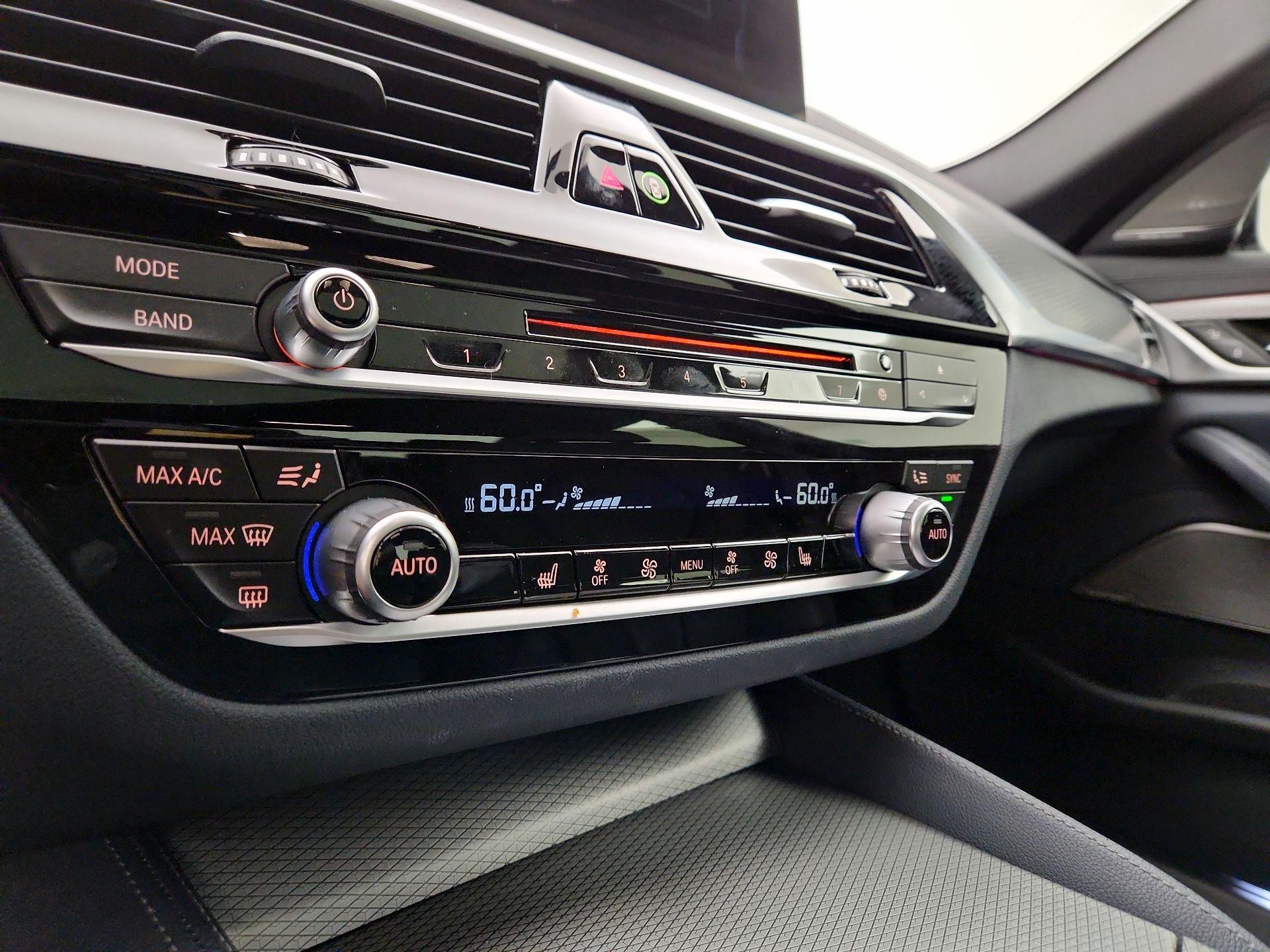 Thumbnail: 2017 BMW 5 Series - 17