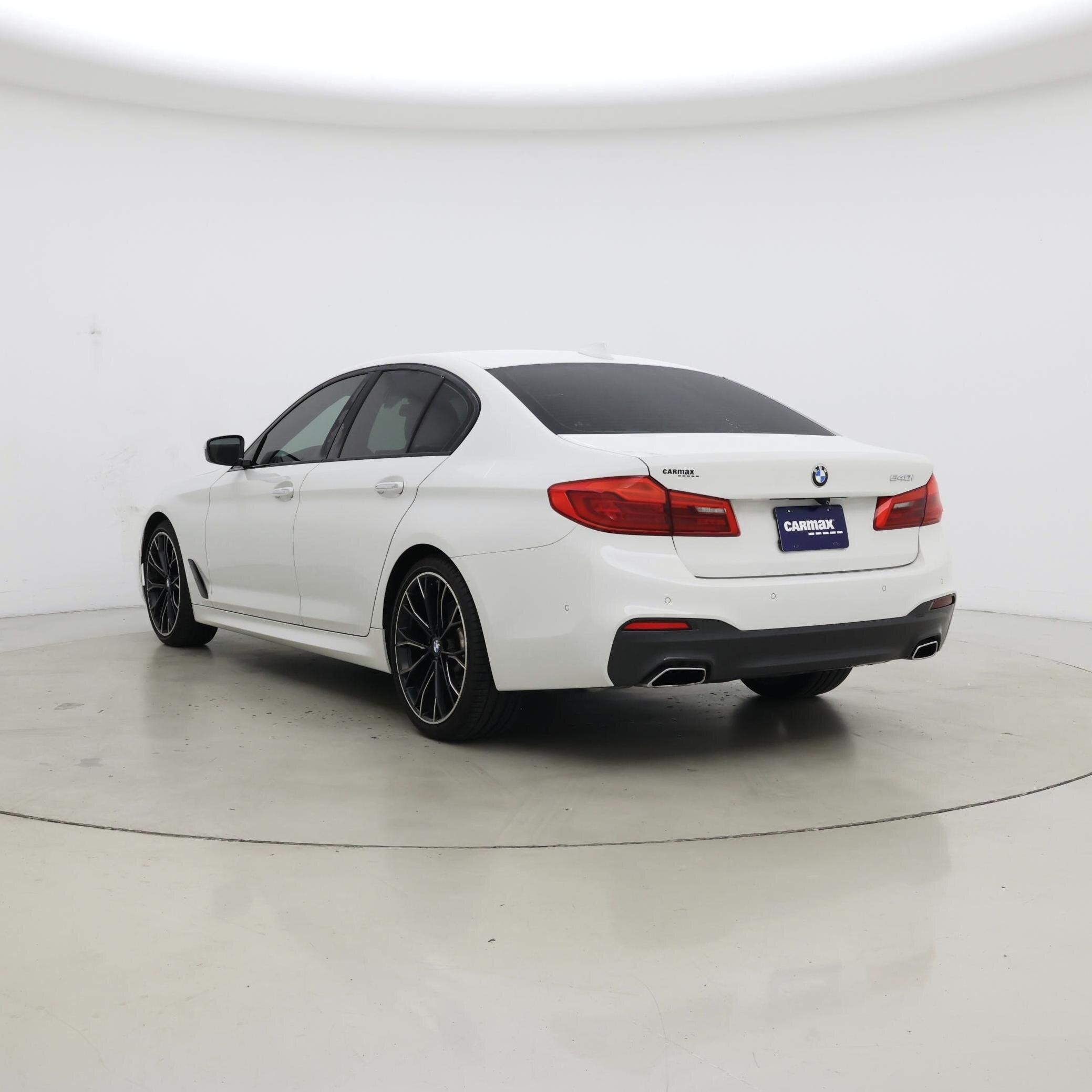 Thumbnail: 2017 BMW 5 Series - 2