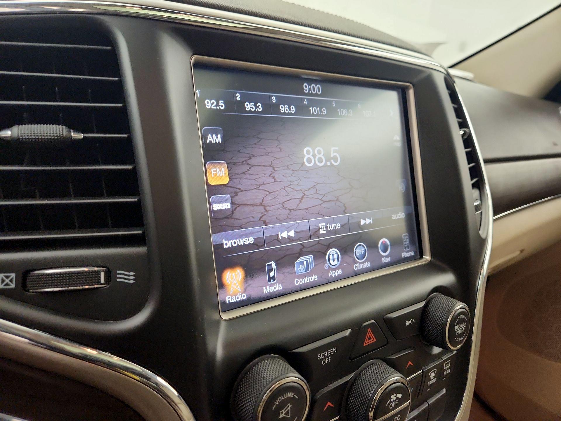 Thumbnail: 2014 Jeep Grand Cherokee - 16