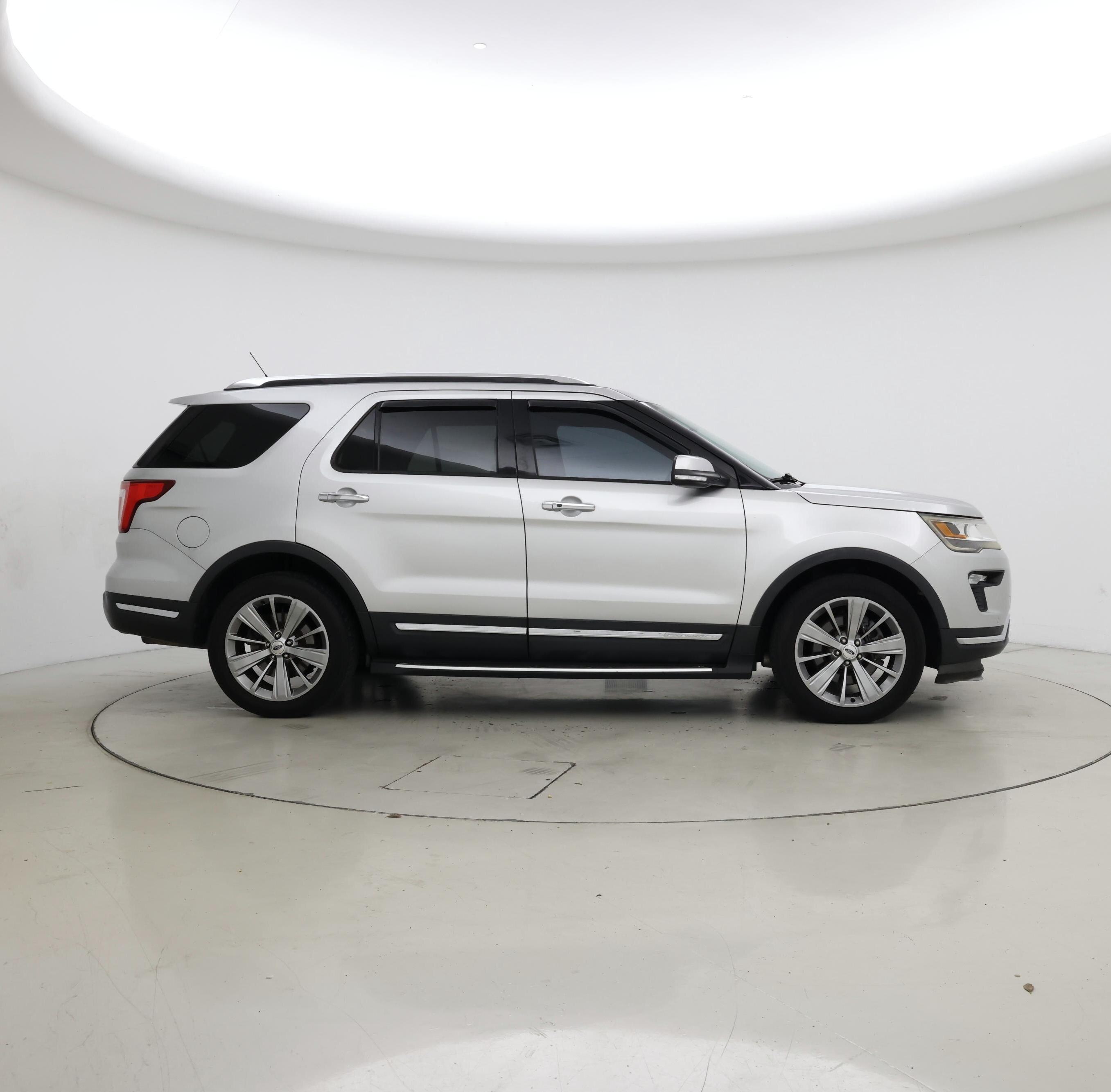 Thumbnail: 2018 Ford Explorer - 7