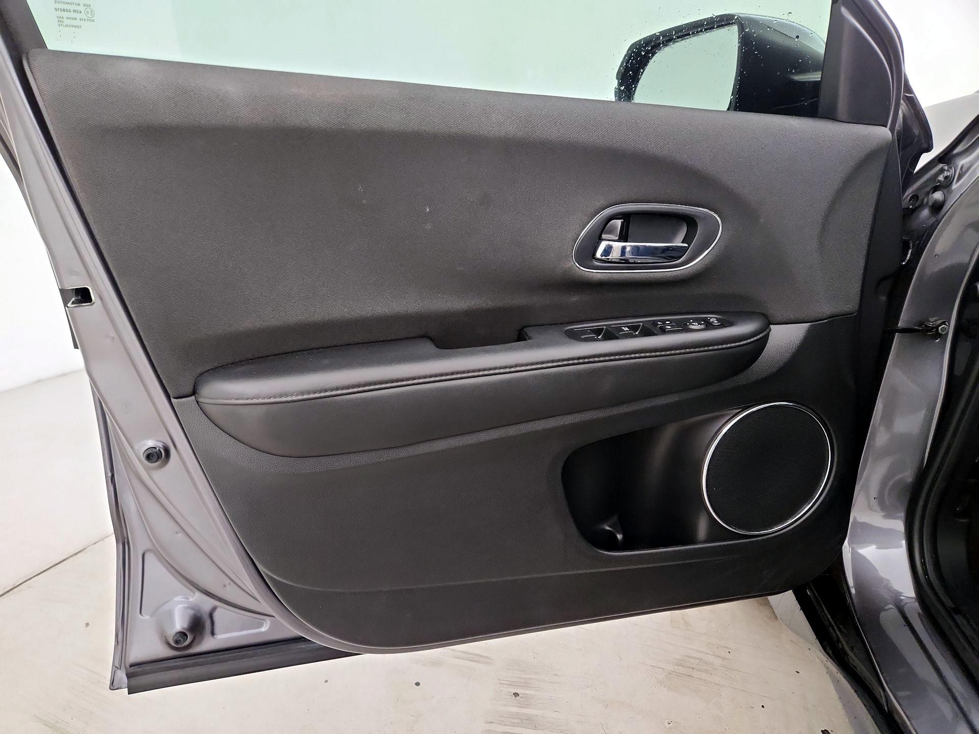 Thumbnail: 2021 Honda HR-V - 12