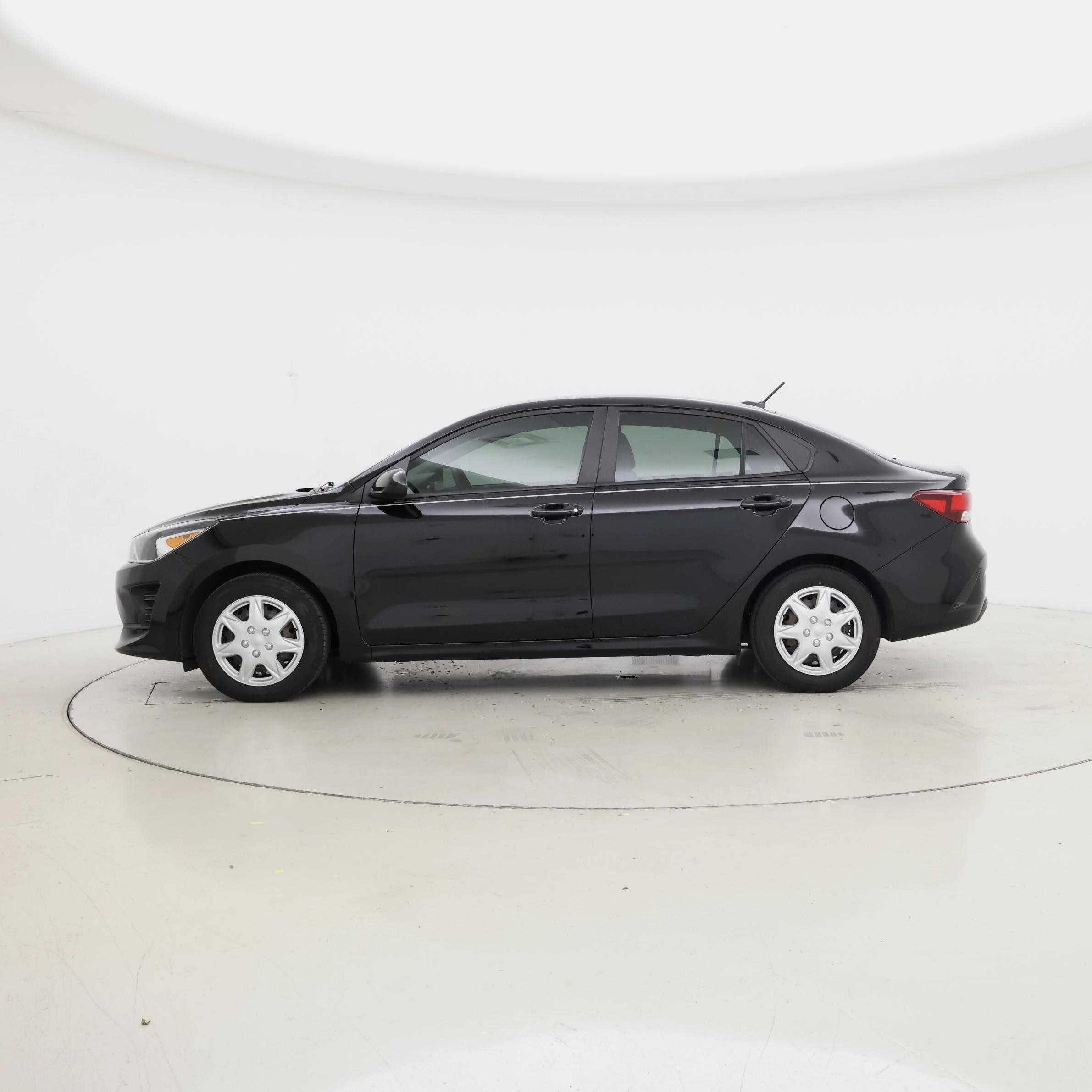 Thumbnail: 2021 Kia Rio - 3