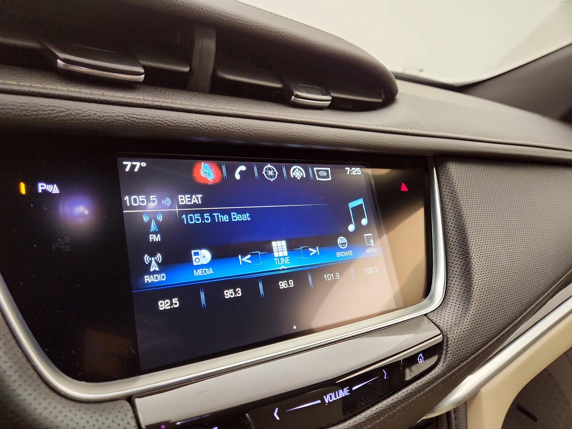 Thumbnail: 2019 Cadillac XT5 - 15