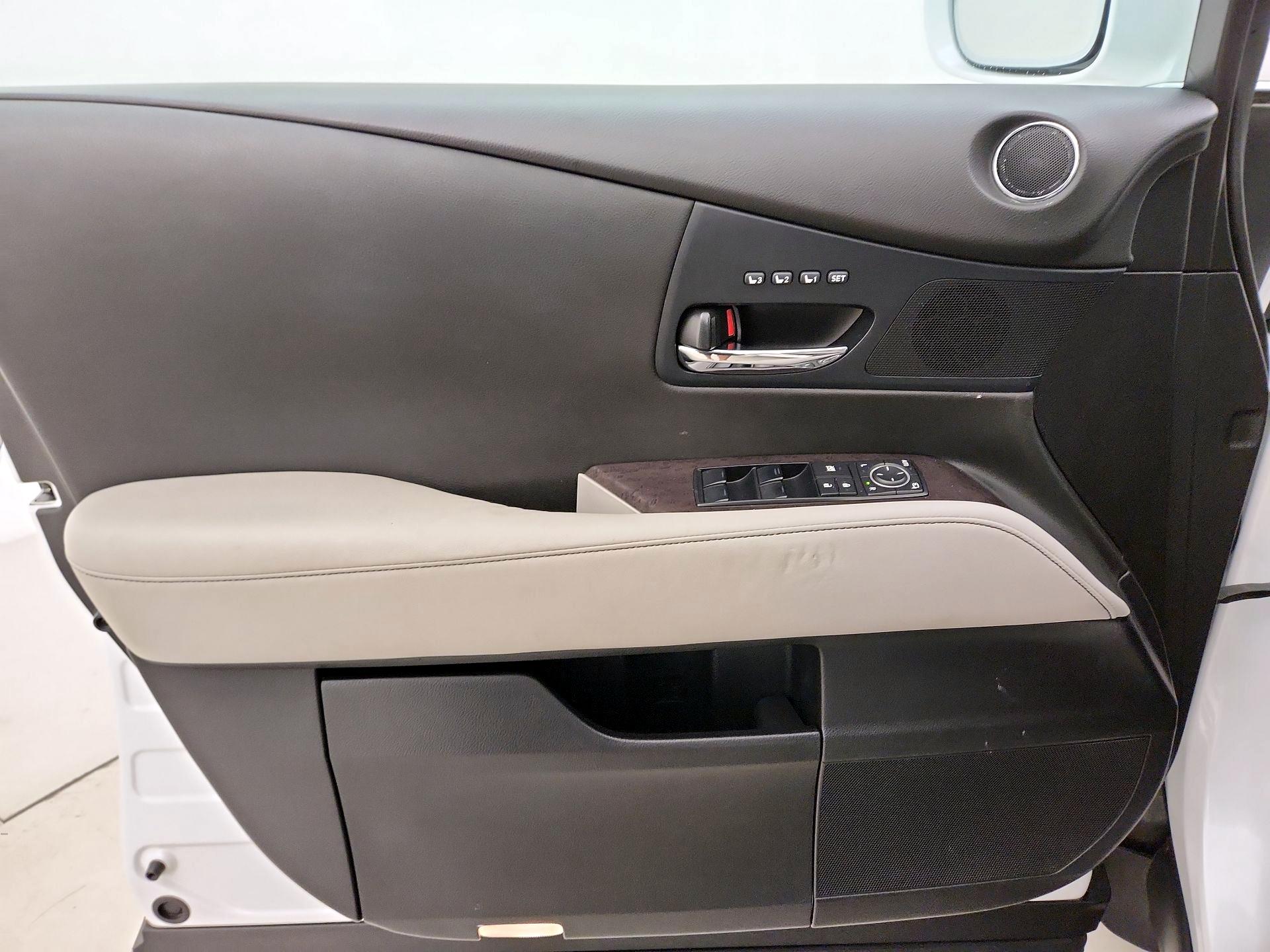 Thumbnail: 2013 Lexus RX - 12