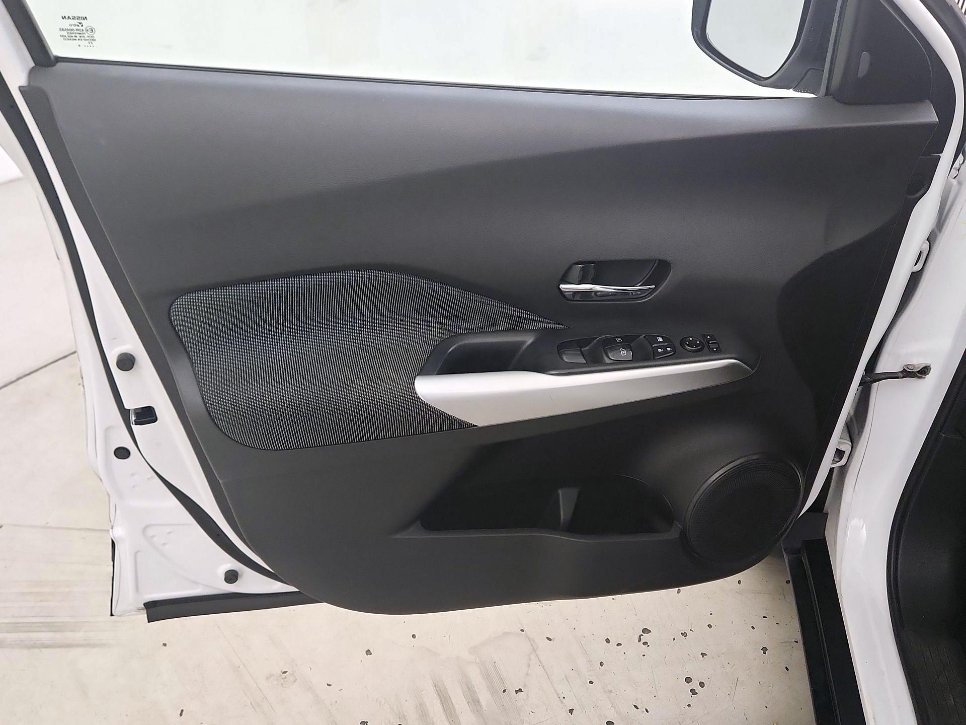 Thumbnail: 2020 Nissan Kicks - 12