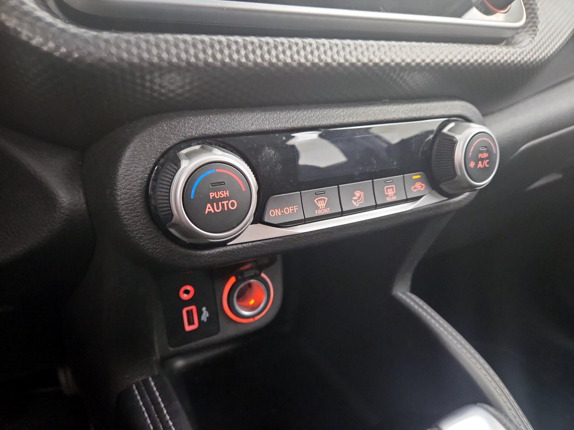 Thumbnail: 2020 Nissan Kicks - 16