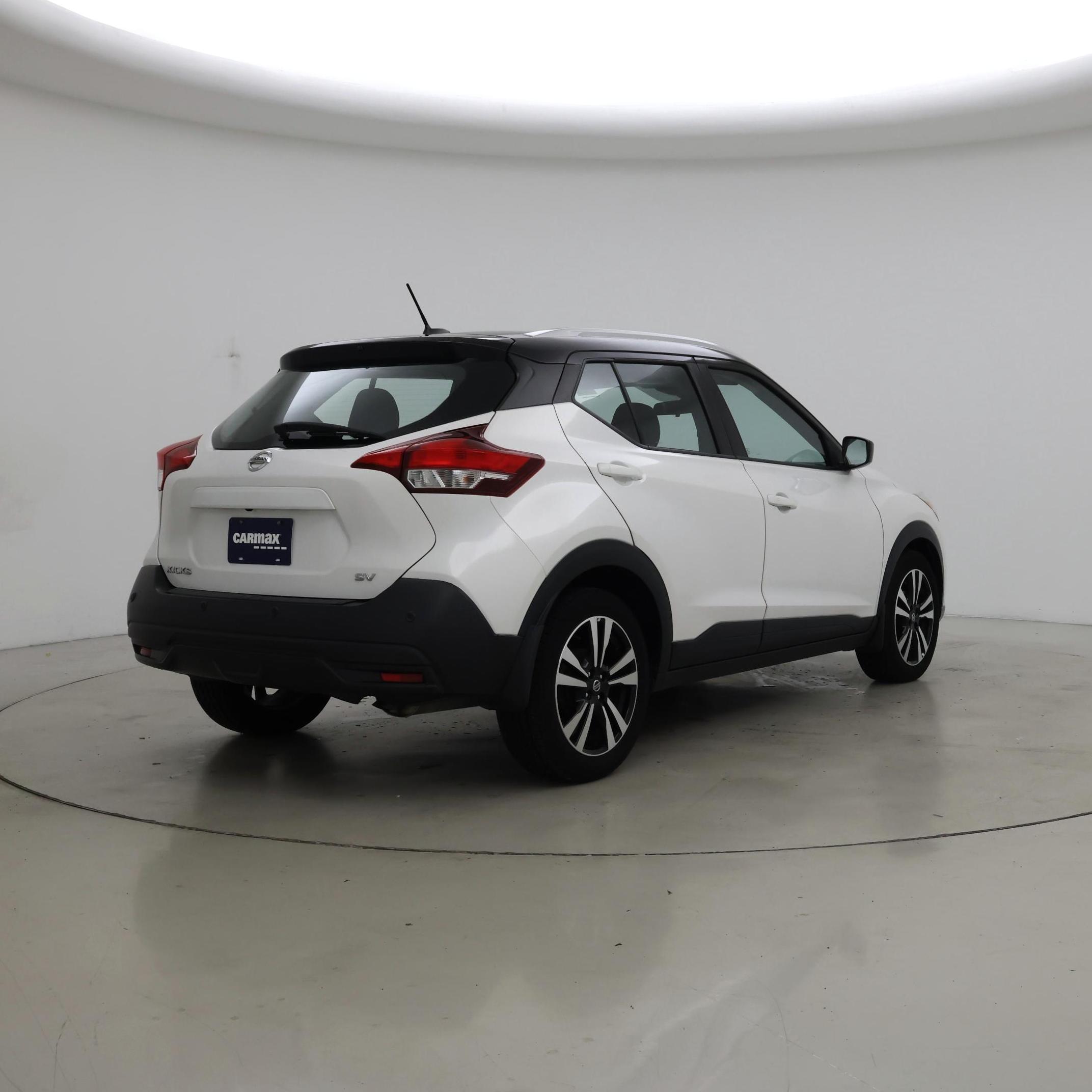 Thumbnail: 2020 Nissan Kicks - 8