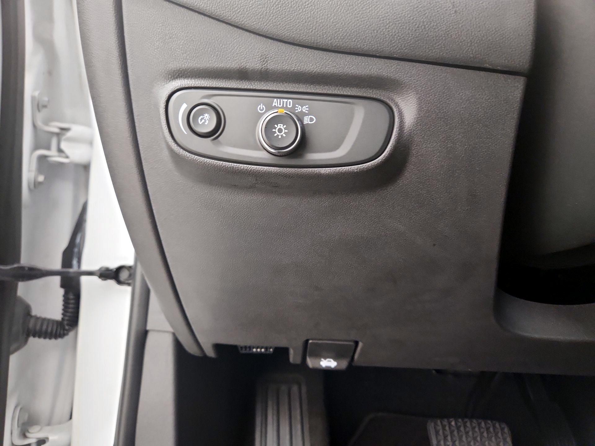 Thumbnail: 2020 Chevrolet Equinox - 13