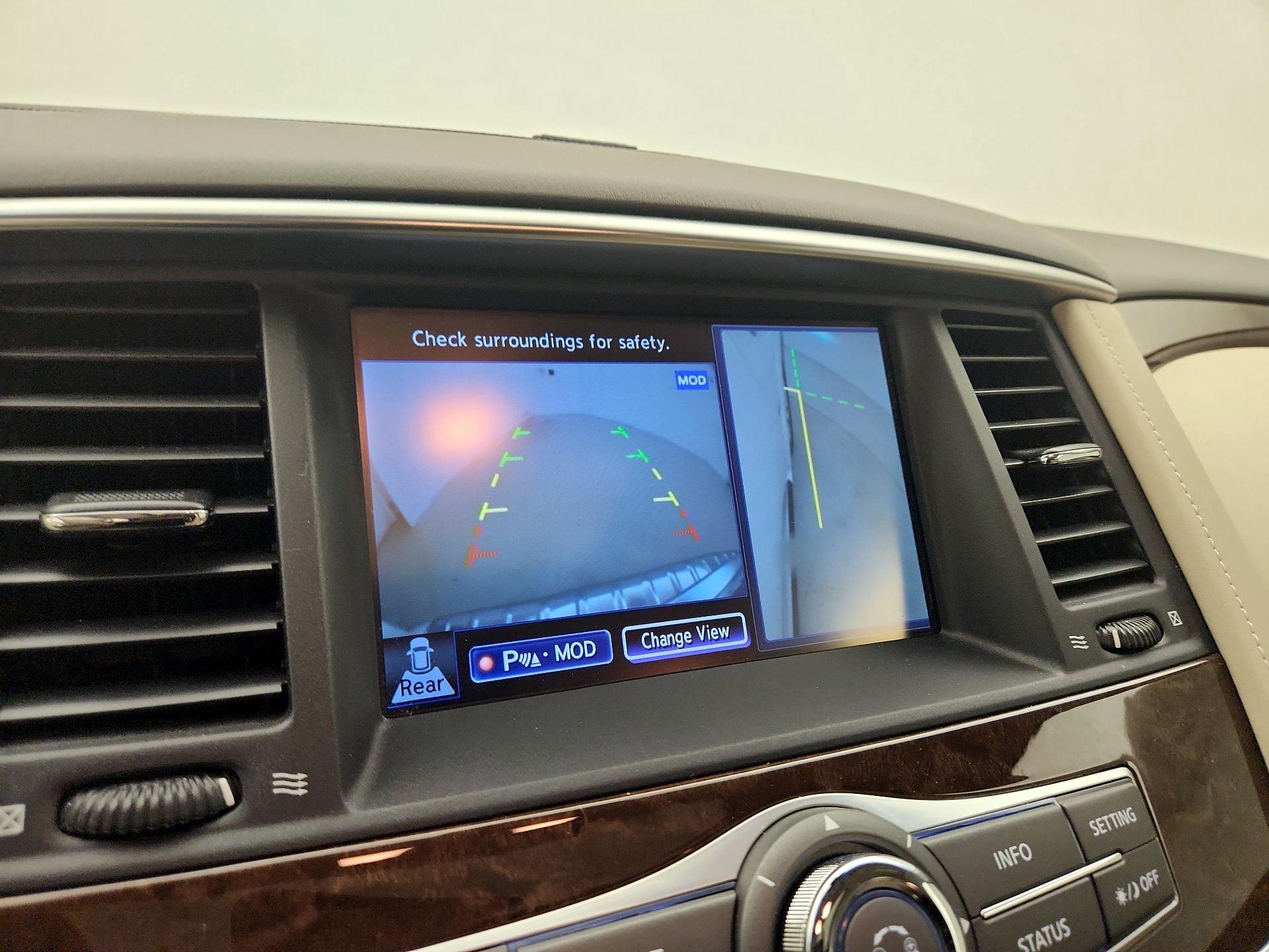 Thumbnail: 2016 INFINITI QX80 - 15