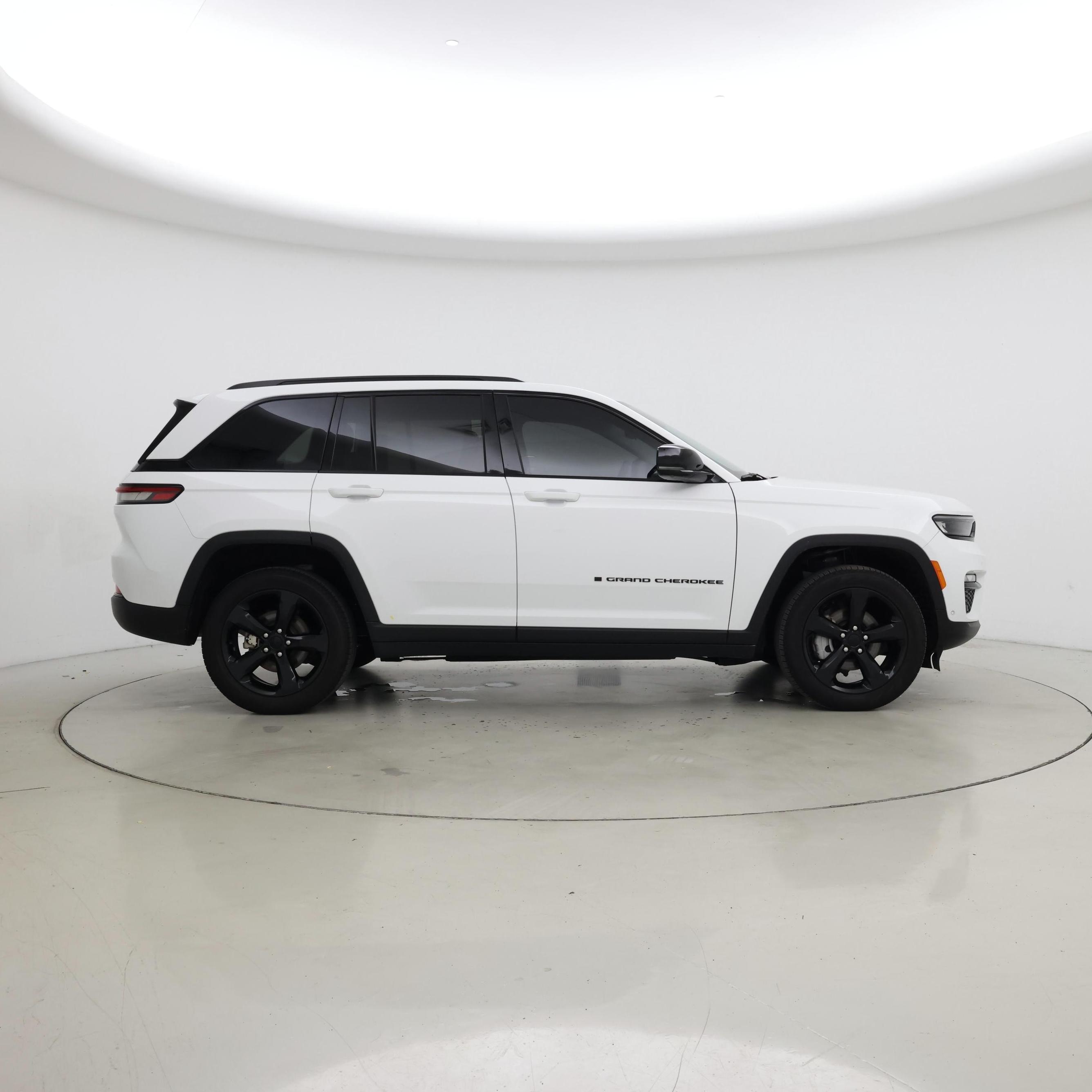 Thumbnail: 2023 Jeep Grand Cherokee - 7