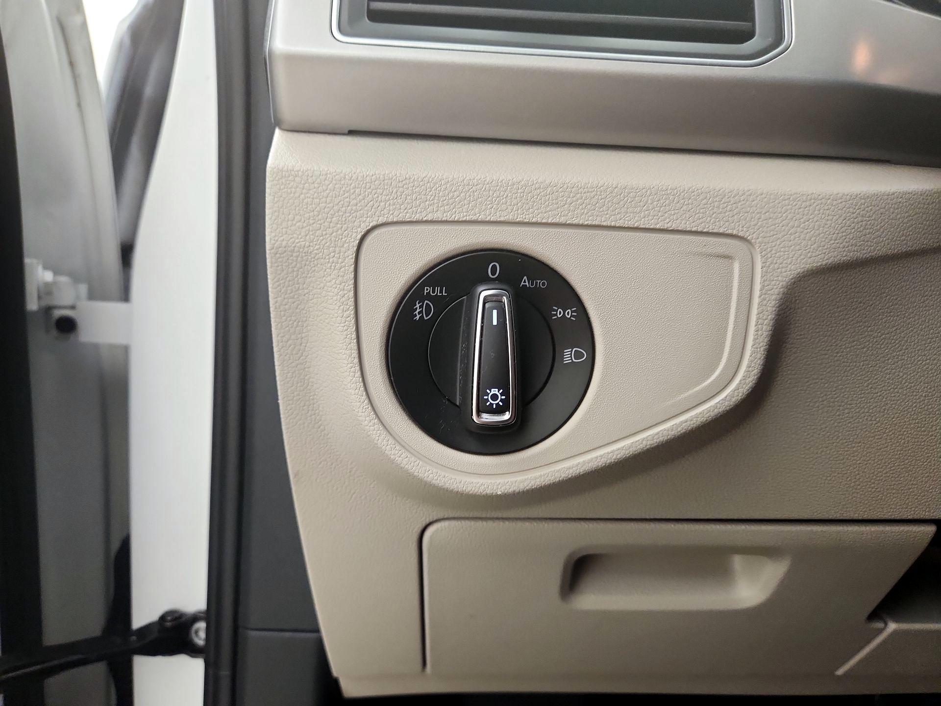 Thumbnail: 2019 Volkswagen Atlas - 13