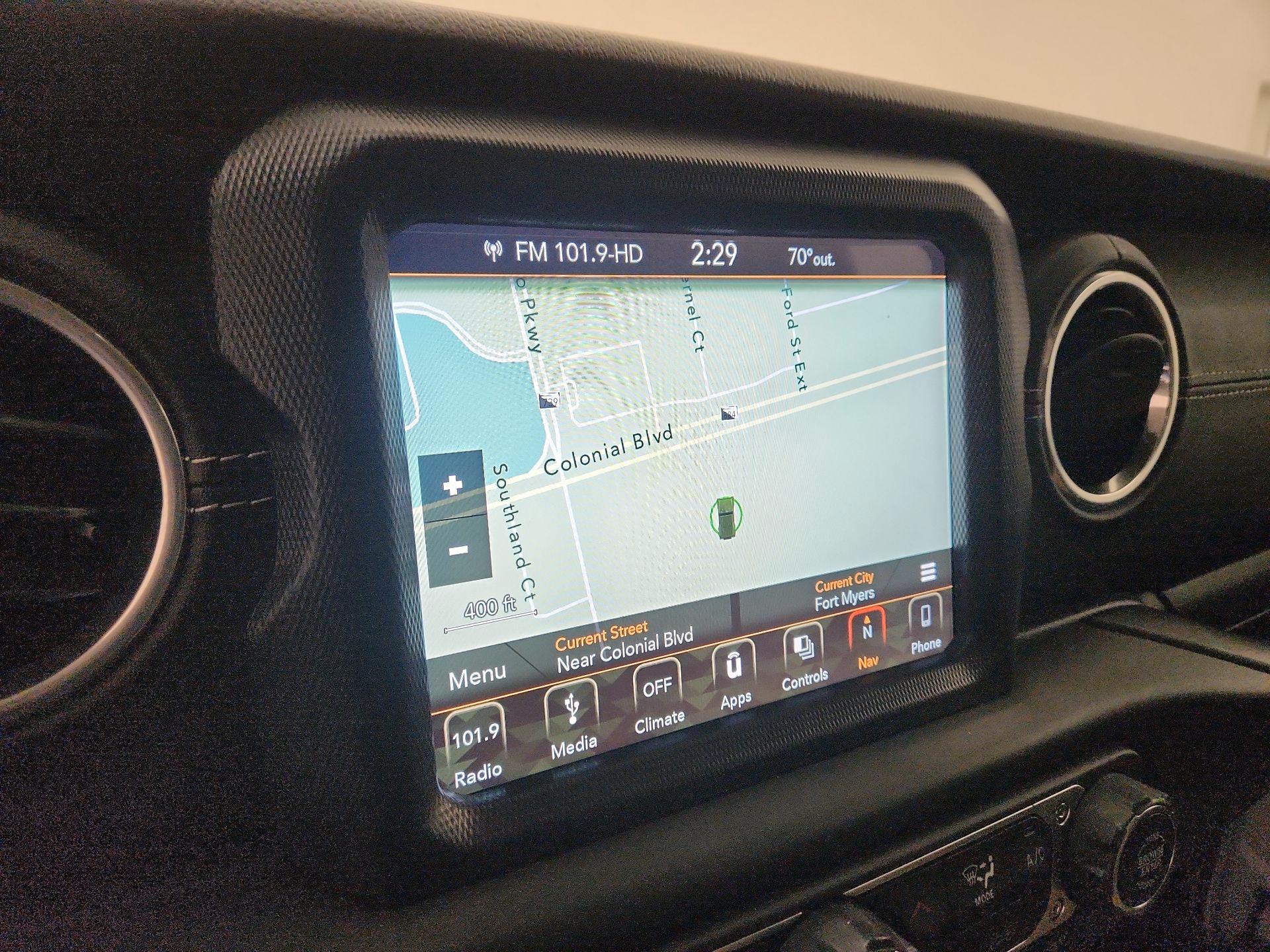 Thumbnail: 2018 Jeep Wrangler - 14