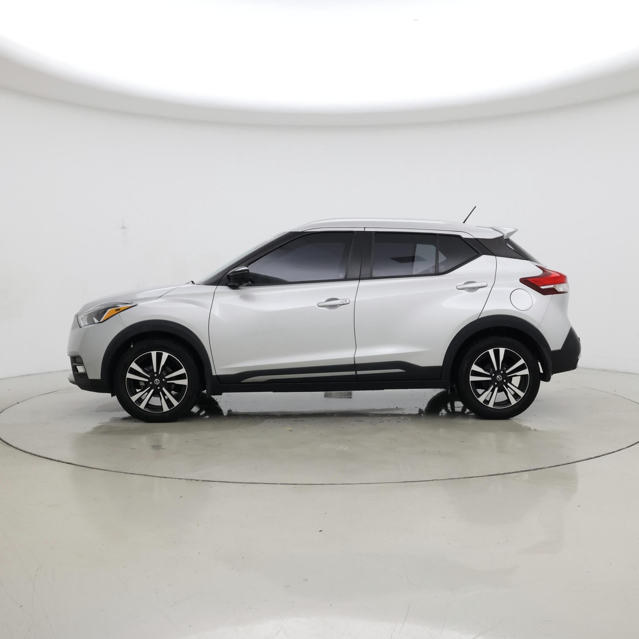 Thumbnail: 2020 Nissan Kicks - 3