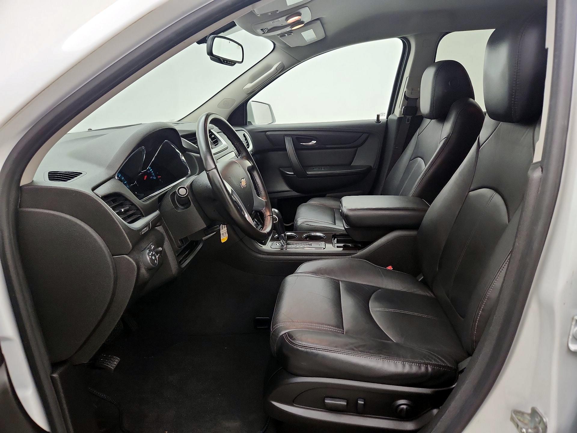 Thumbnail: 2017 Chevrolet Traverse - 11