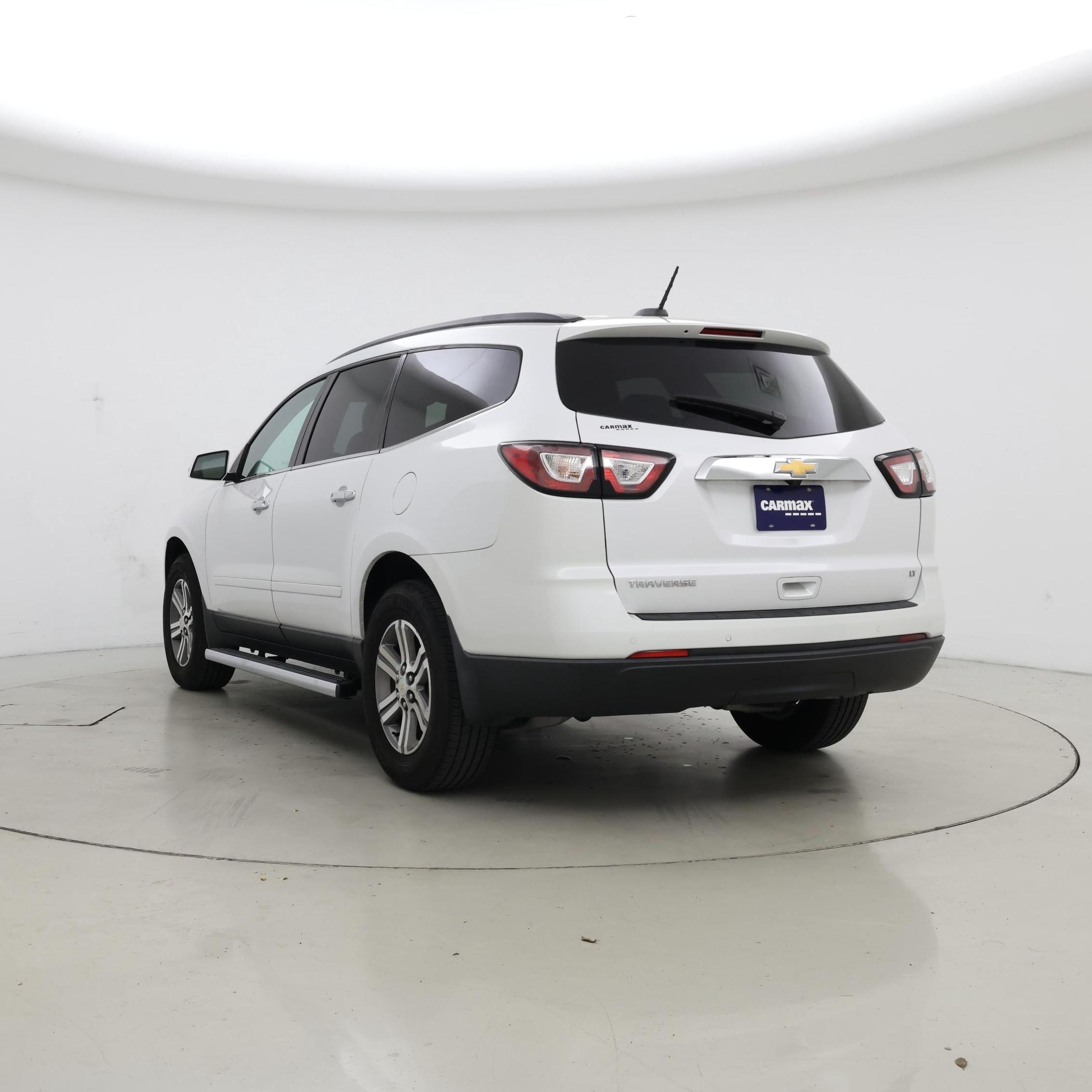 Thumbnail: 2017 Chevrolet Traverse - 2