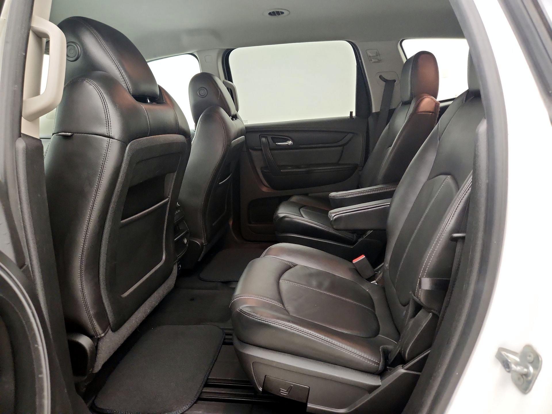 Thumbnail: 2017 Chevrolet Traverse - 19