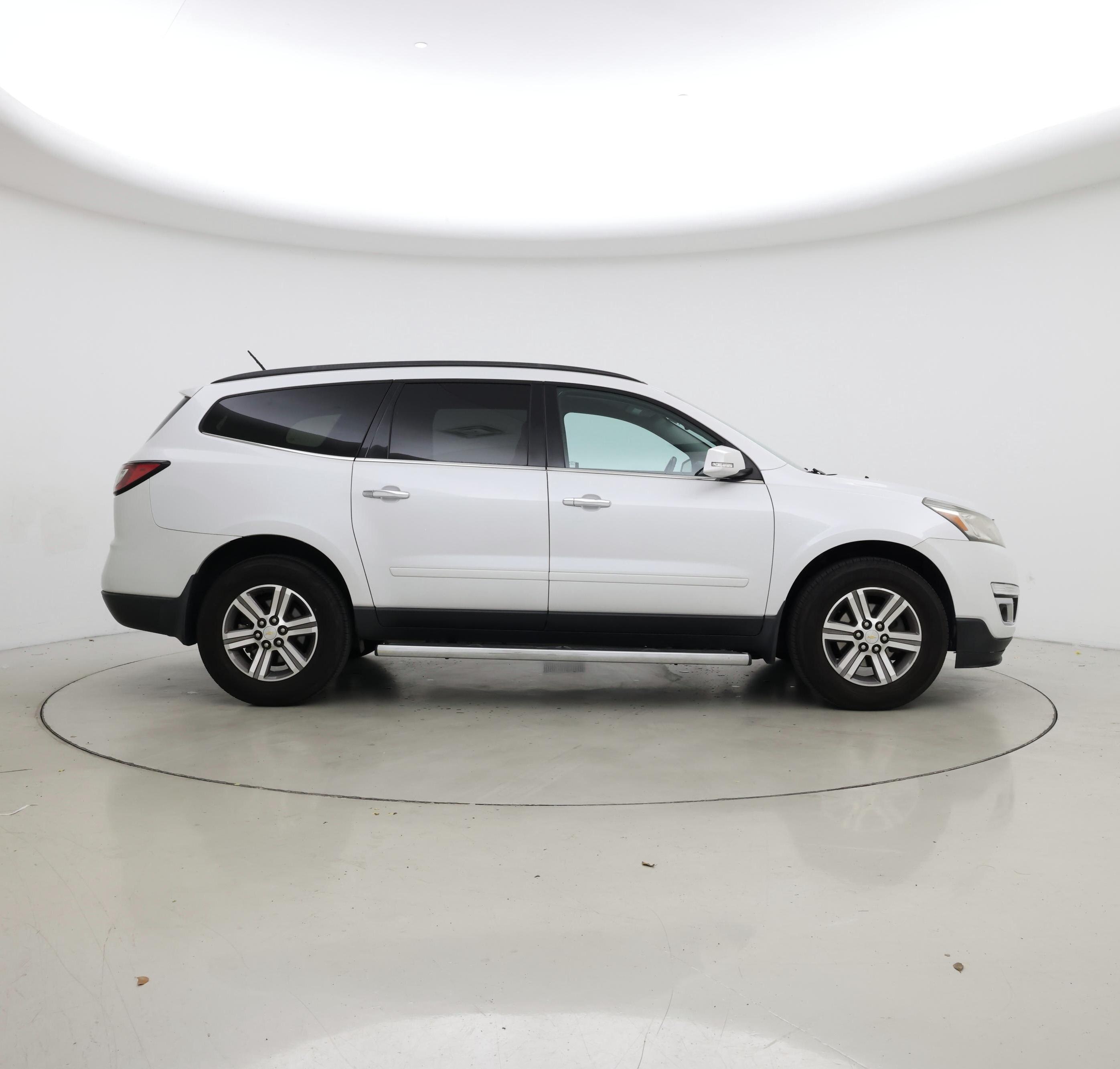 Thumbnail: 2017 Chevrolet Traverse - 7