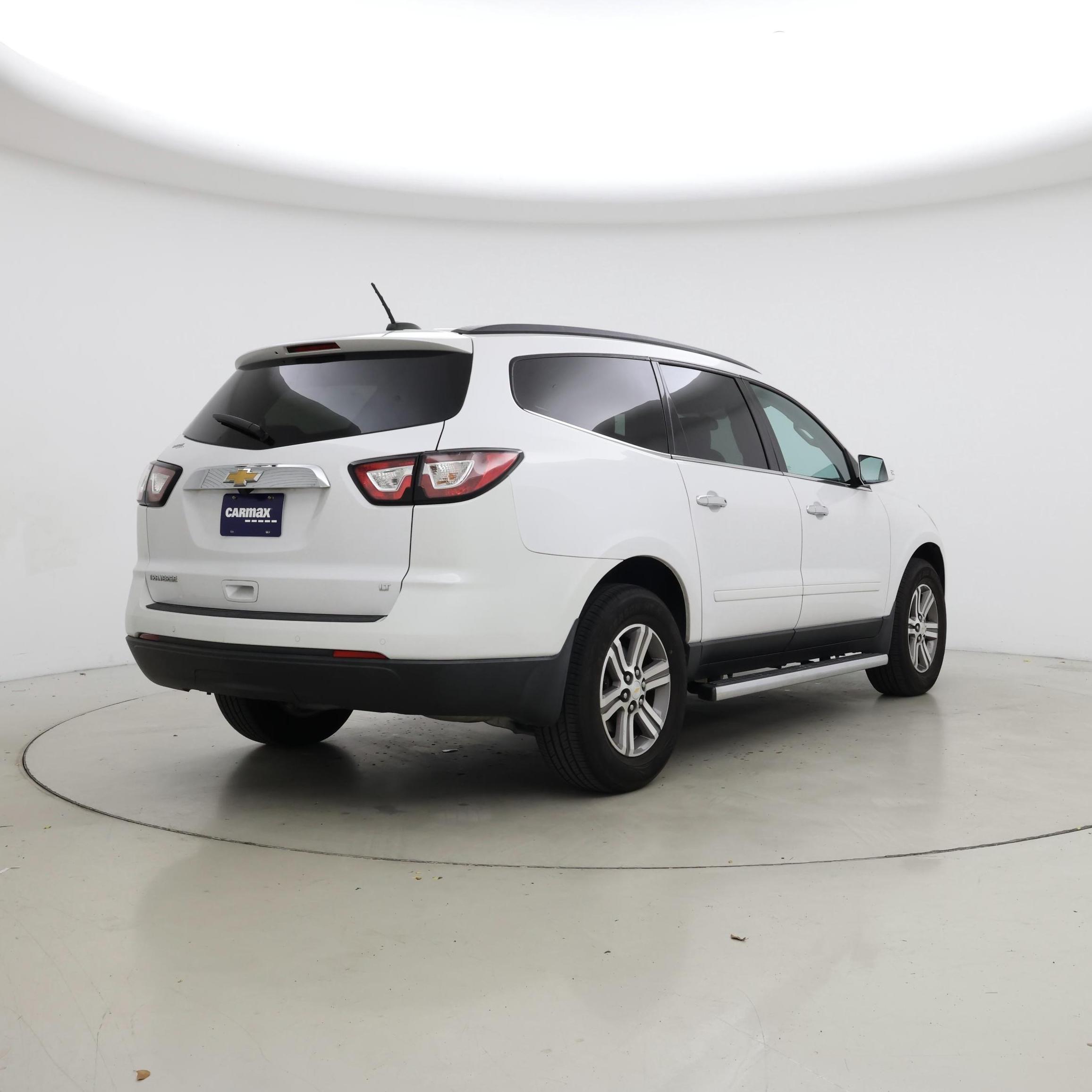 Thumbnail: 2017 Chevrolet Traverse - 8