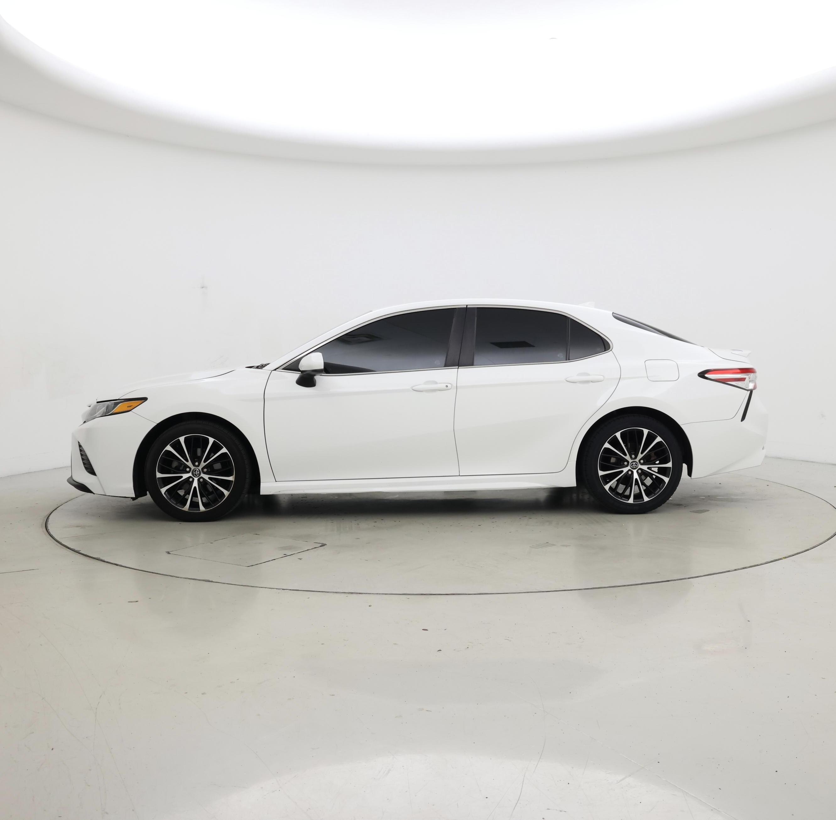 Thumbnail: 2020 Toyota Camry - 3
