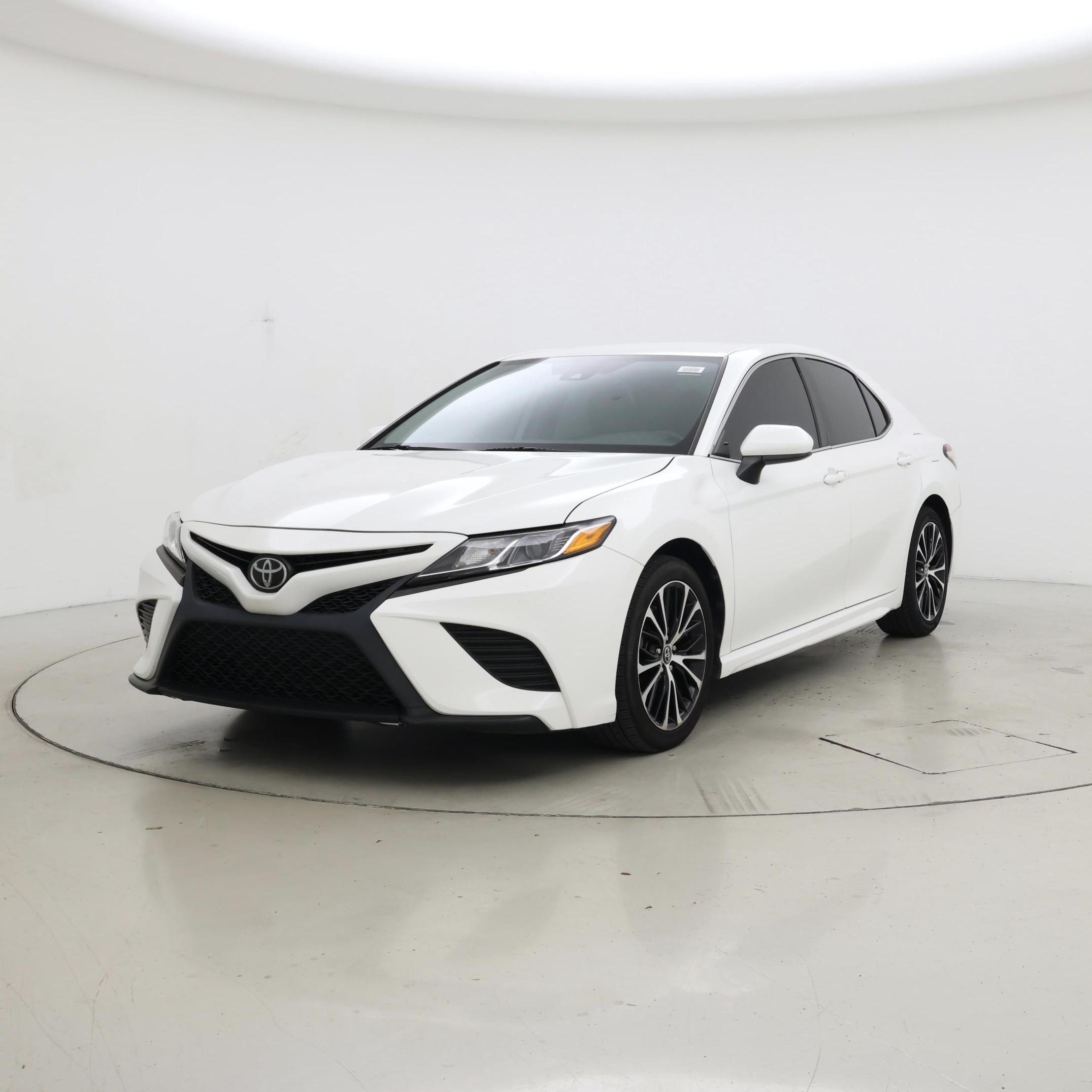 Thumbnail: 2020 Toyota Camry - 4