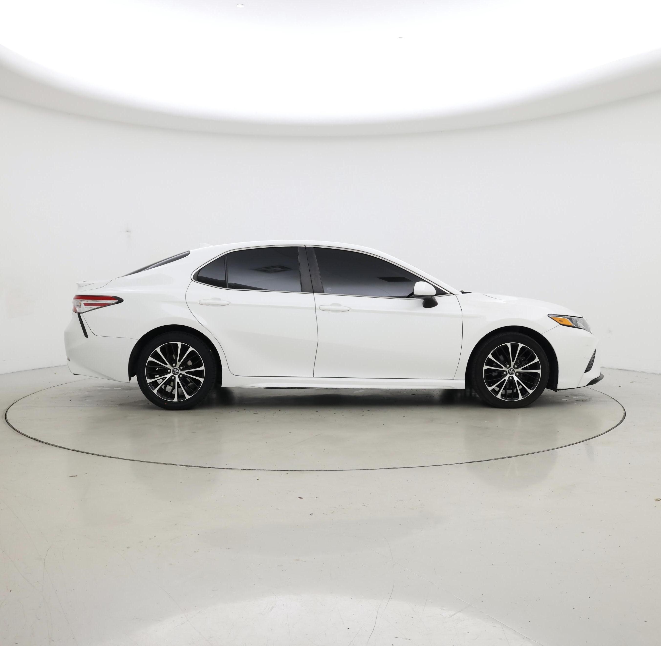 Thumbnail: 2020 Toyota Camry - 7