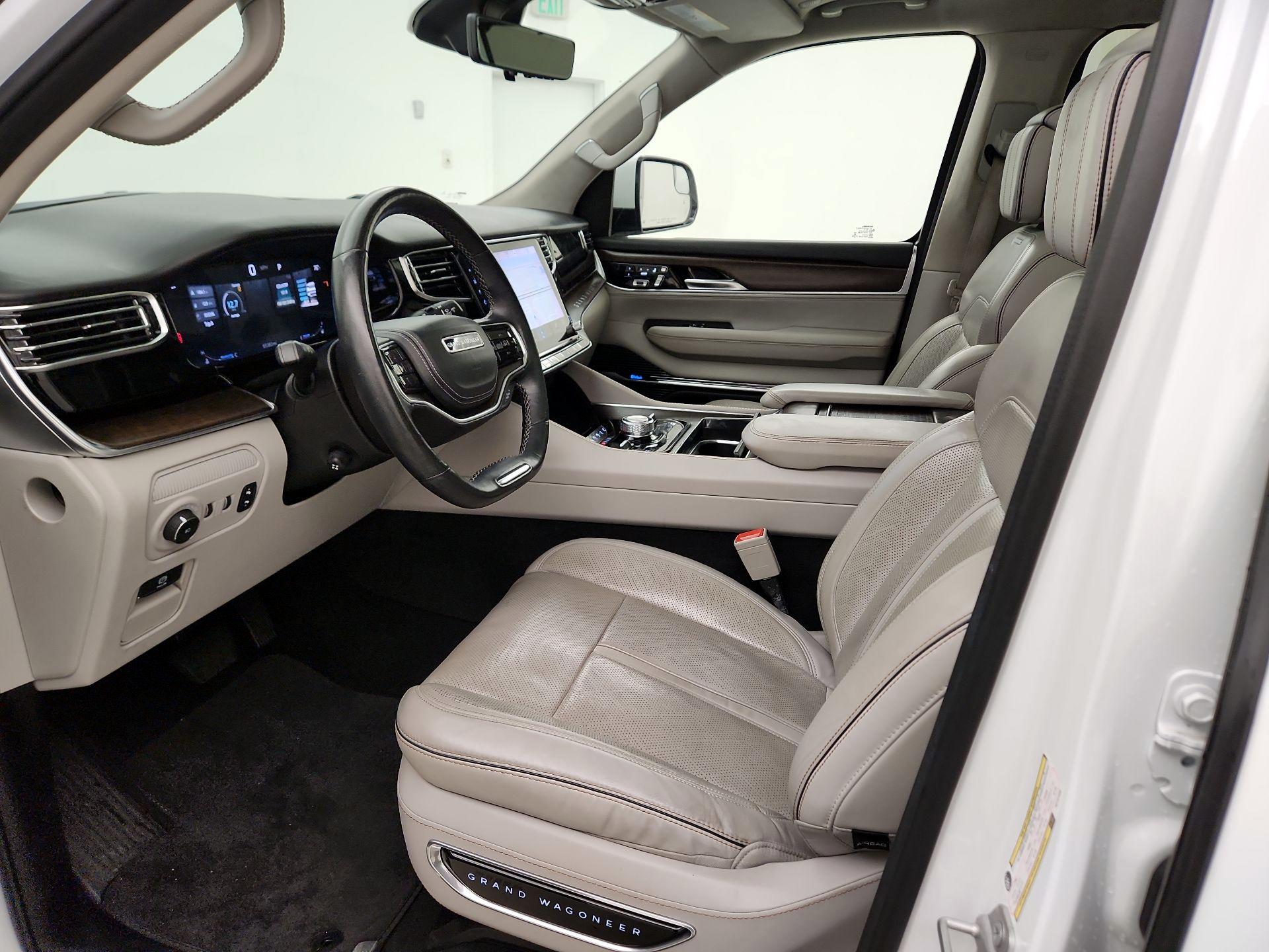 Thumbnail: 2022 Jeep Grand Wagoneer - 11