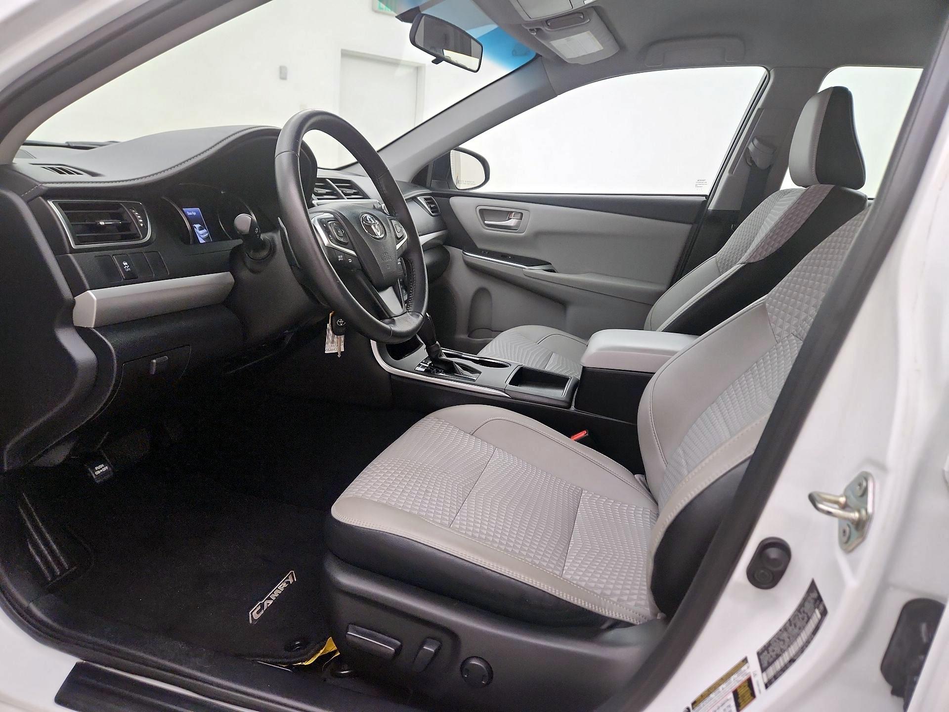 Thumbnail: 2015 Toyota Camry - 11